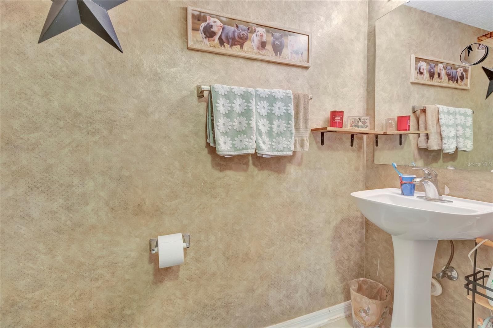 Half Bath - 216 TRES REYES LN, GROVELAND