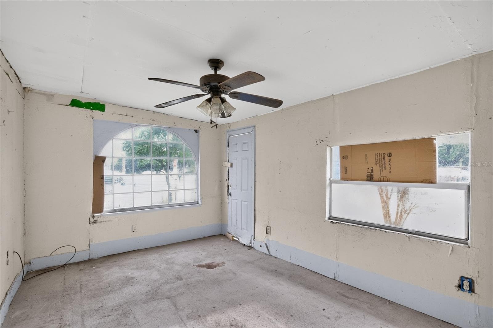 Single Family Residence at 1301 W 11TH ST, SANFORD, photo 17 of 30