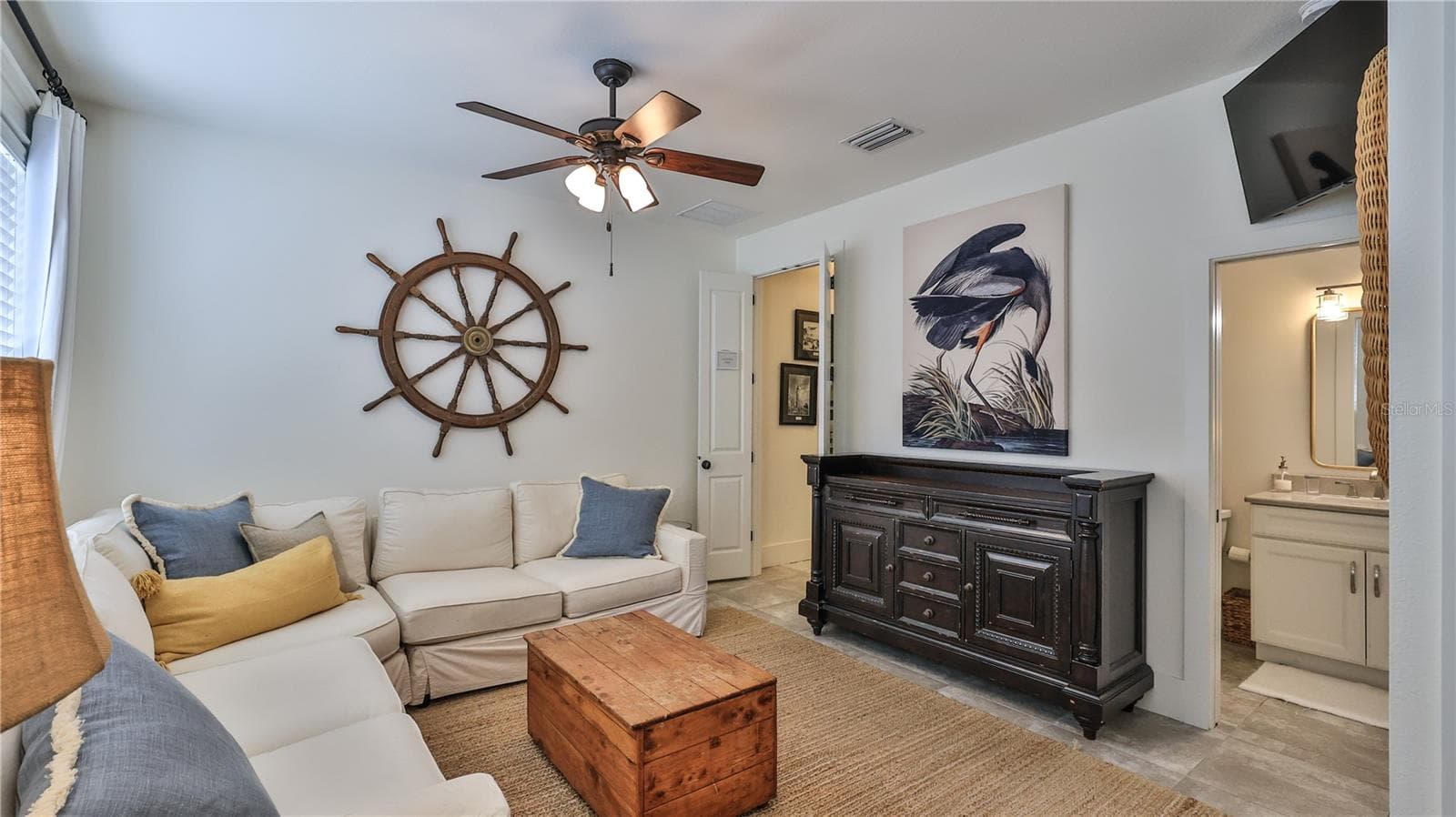 Single Family Residence at 818 OCEAN AVE, NEW SMYRNA BEACH, photo 11 of 40