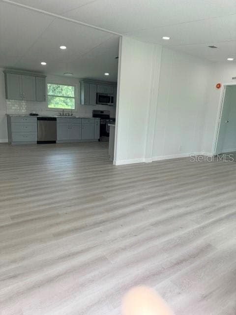 Manufactured Home at 5118 BENNETT DR, LAKELAND, photo 8 of 27