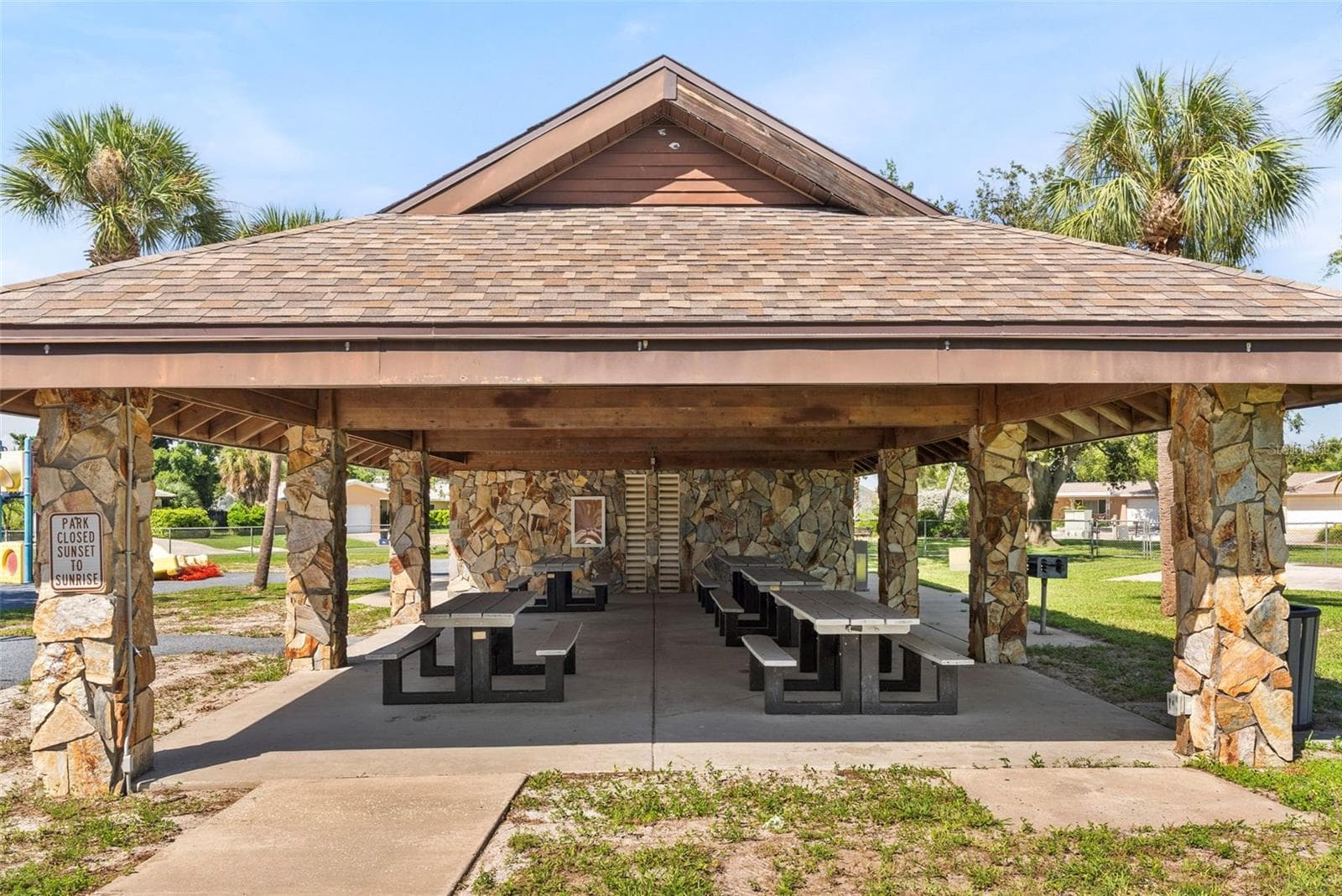 Park Pavilion - 251 N JULIA CIR, ST PETE BEACH