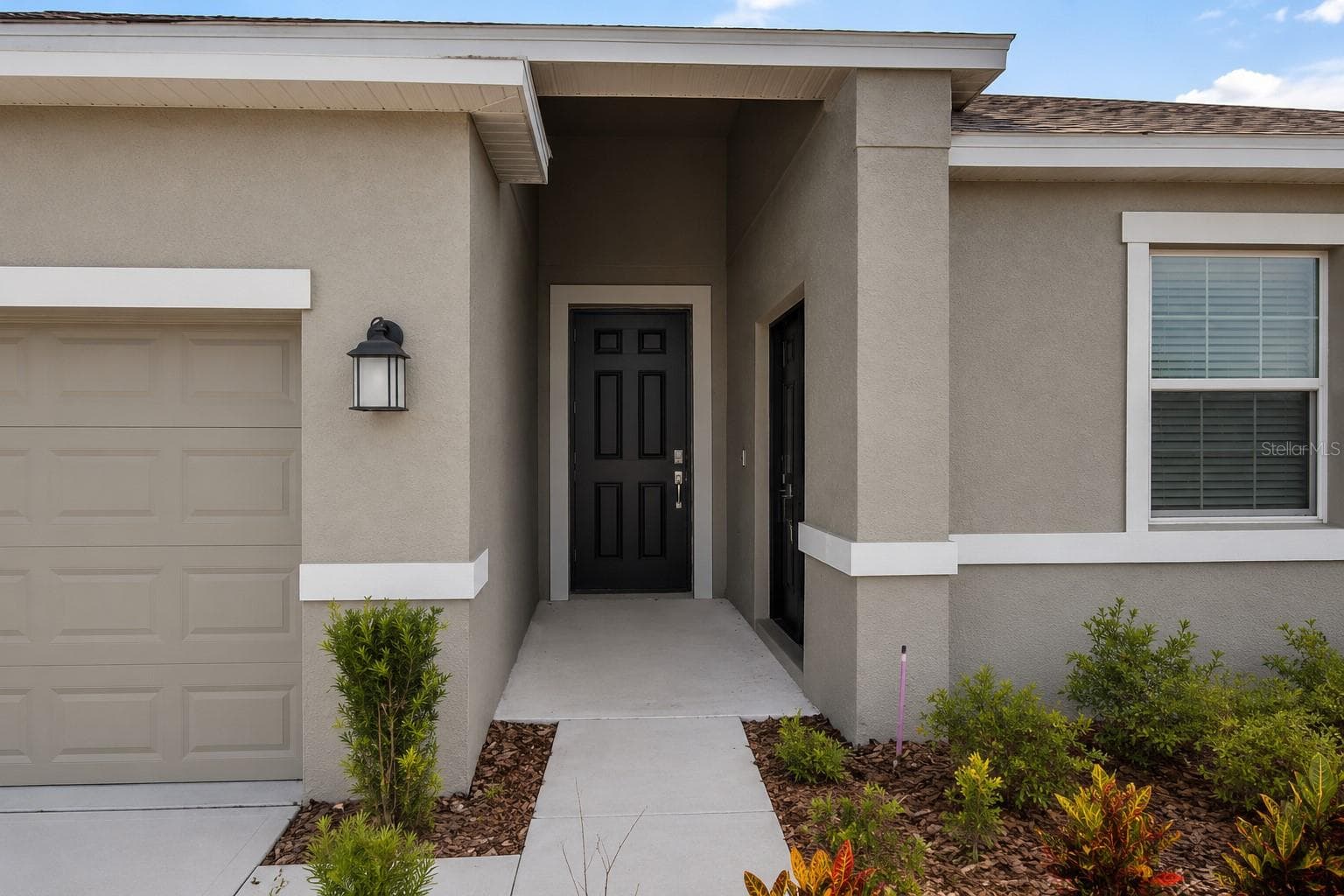 Main Home & Private Suite Entry - 4249 BABBLING BROOK WAY, KISSIMMEE