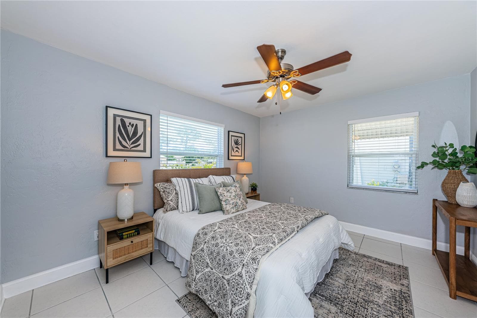 Beautiful Master Bedroom (13.4’x10.3’) - 262 40 AVE NE, ST PETERSBURG