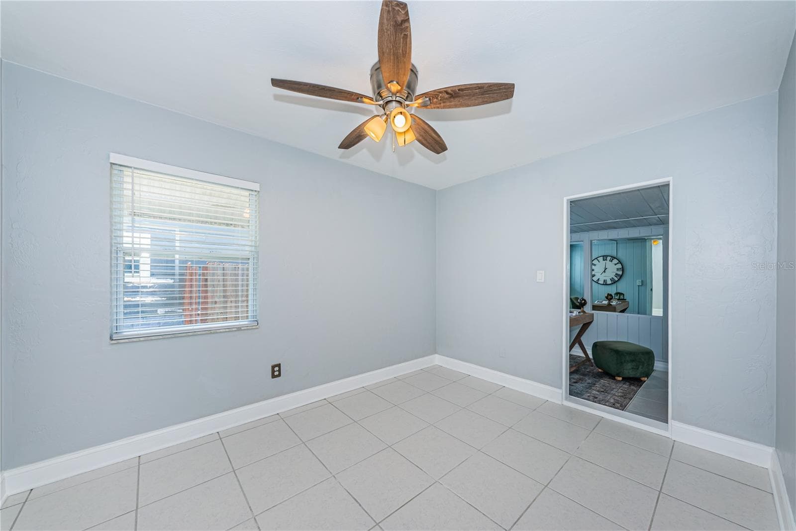 12.8’x9.6’ 2nd Bed or Potential Master Bed - 262 40 AVE NE, ST PETERSBURG