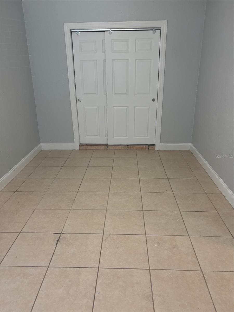Single Family Residence at 4321 LAKE LAWNE AVE, ORLANDO, photo 11 of 13