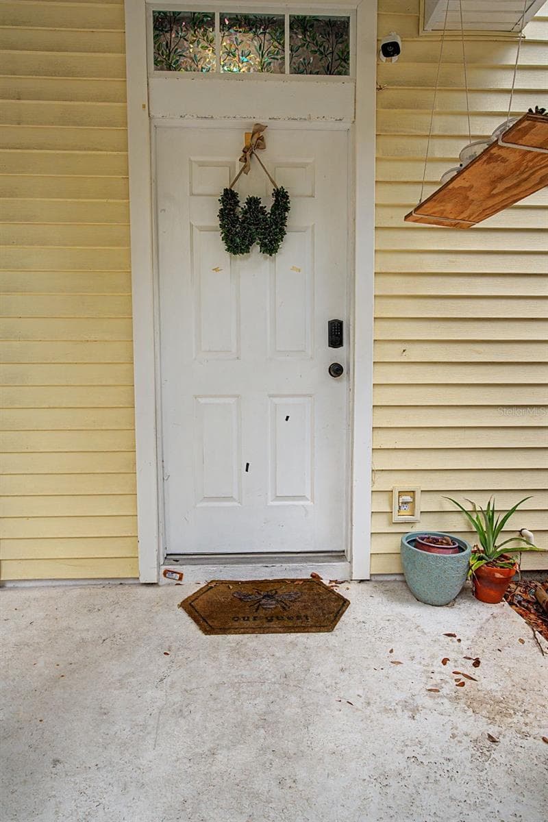 Front door - 2214 GOLDEN OAK LN, VALRICO