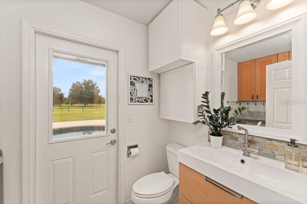 Single Family Residence at 5240 MYAKKA VALLEY TRL, SARASOTA, photo 32 of 42