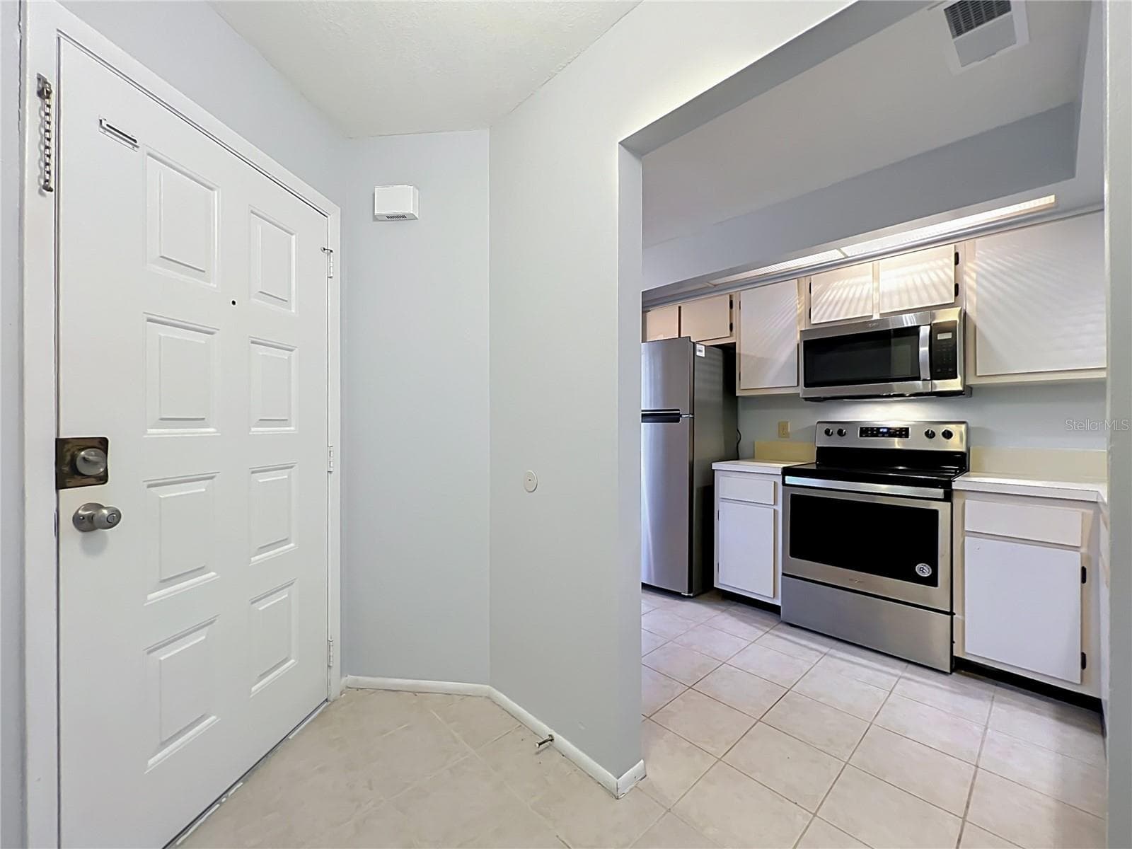 Townhouse at 635 NORTHBRIDGE DR, ALTAMONTE SPRINGS, photo 11 of 71
