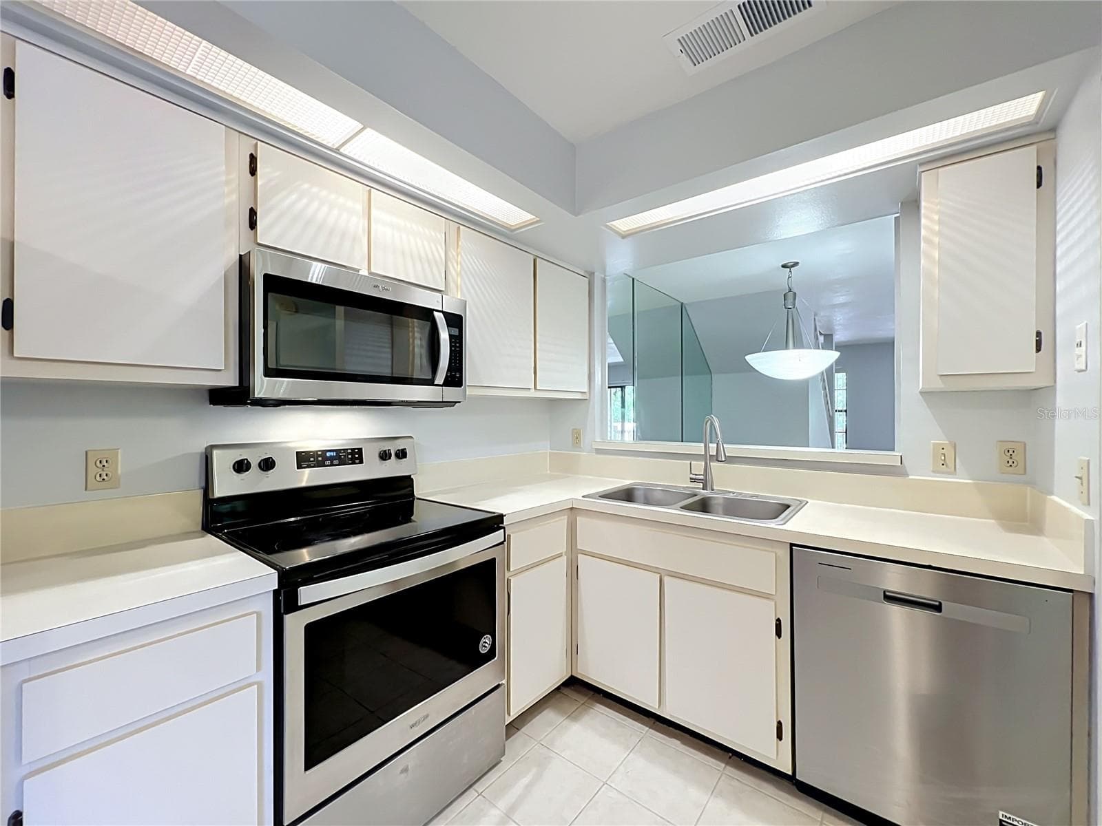 Townhouse at 635 NORTHBRIDGE DR, ALTAMONTE SPRINGS, photo 13 of 71
