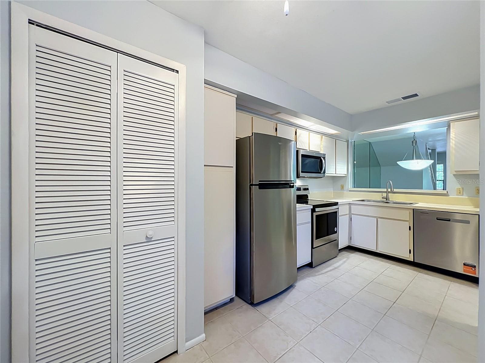 Townhouse at 635 NORTHBRIDGE DR, ALTAMONTE SPRINGS, photo 18 of 71