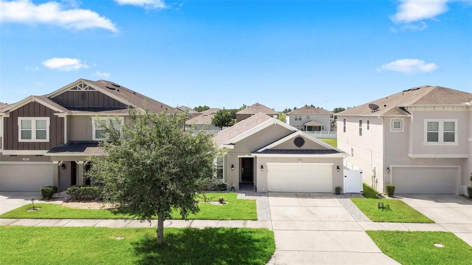 Single Family Residence at 2050 BEACON LANDING CIR, ORLANDO, photo 2 of 48