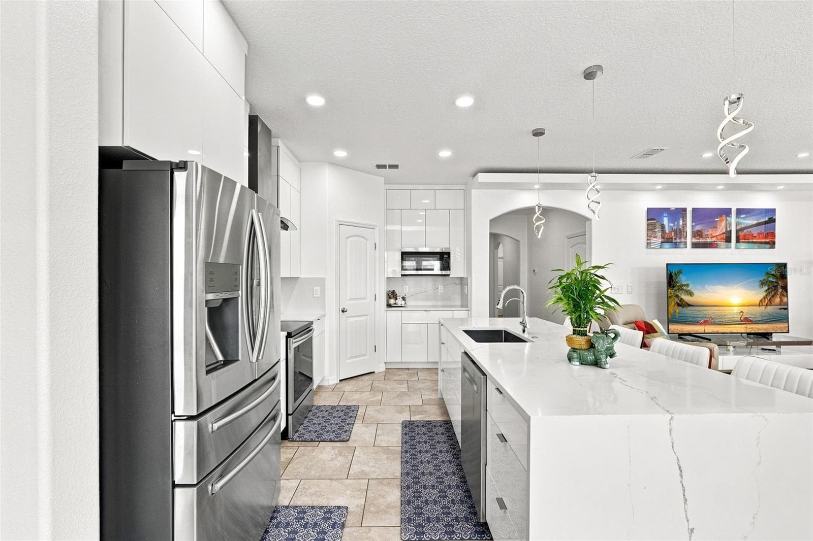 Single Family Residence at 2050 BEACON LANDING CIR, ORLANDO, photo 11 of 48