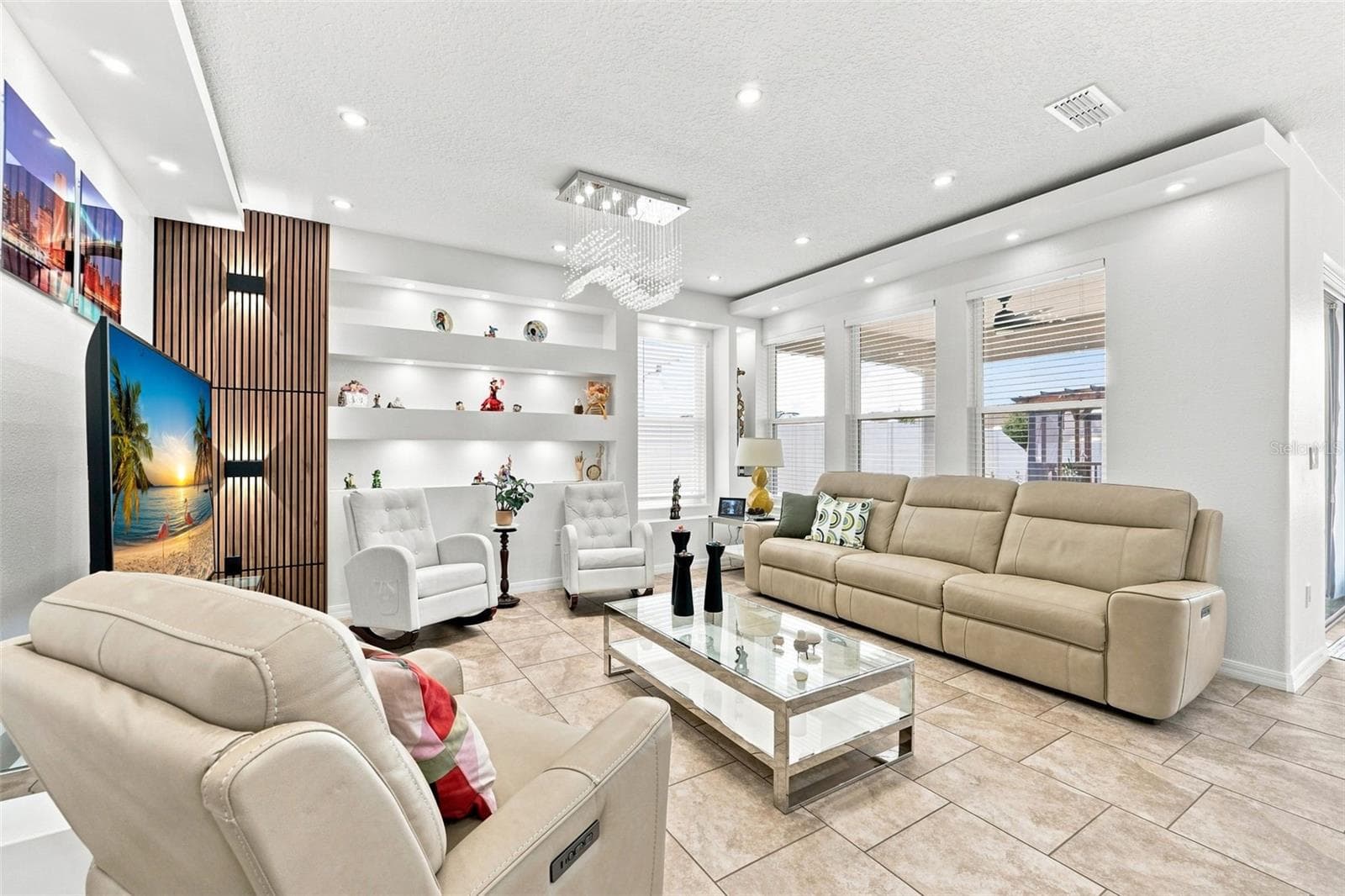 Single Family Residence at 2050 BEACON LANDING CIR, ORLANDO, photo 16 of 48