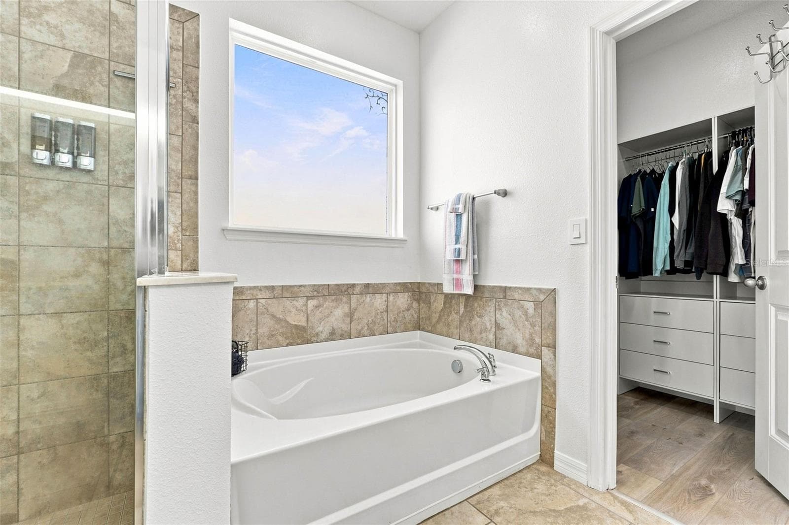 Single Family Residence at 2050 BEACON LANDING CIR, ORLANDO, photo 25 of 48