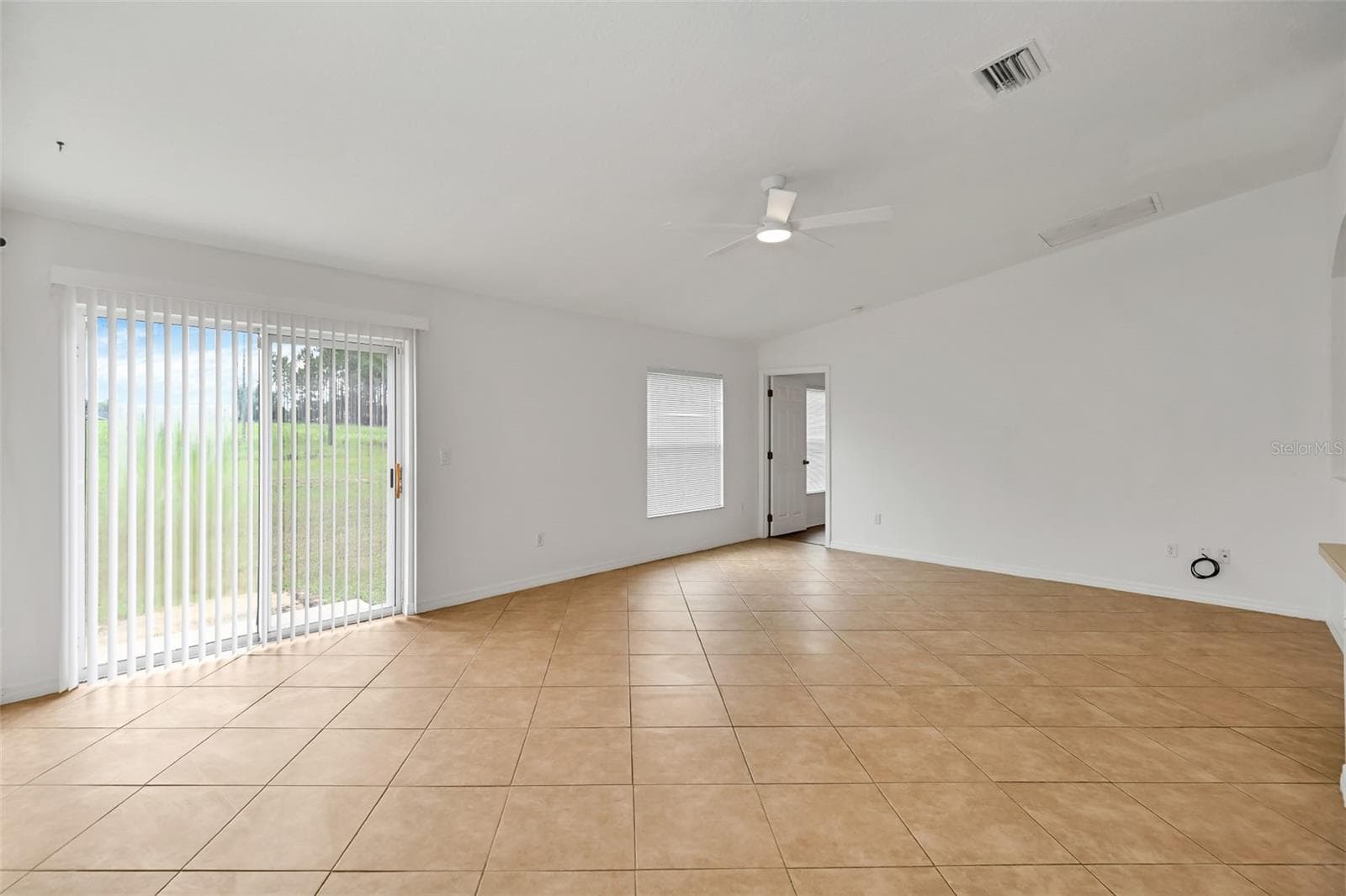 Single Family Residence at 18 JUNIPER LOOP DR, OCALA, photo 23 of 31