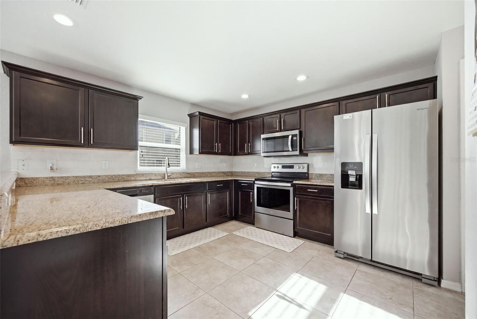 Townhouse at 9649 TOCOBAGA PL, RIVERVIEW, photo 15 of 58