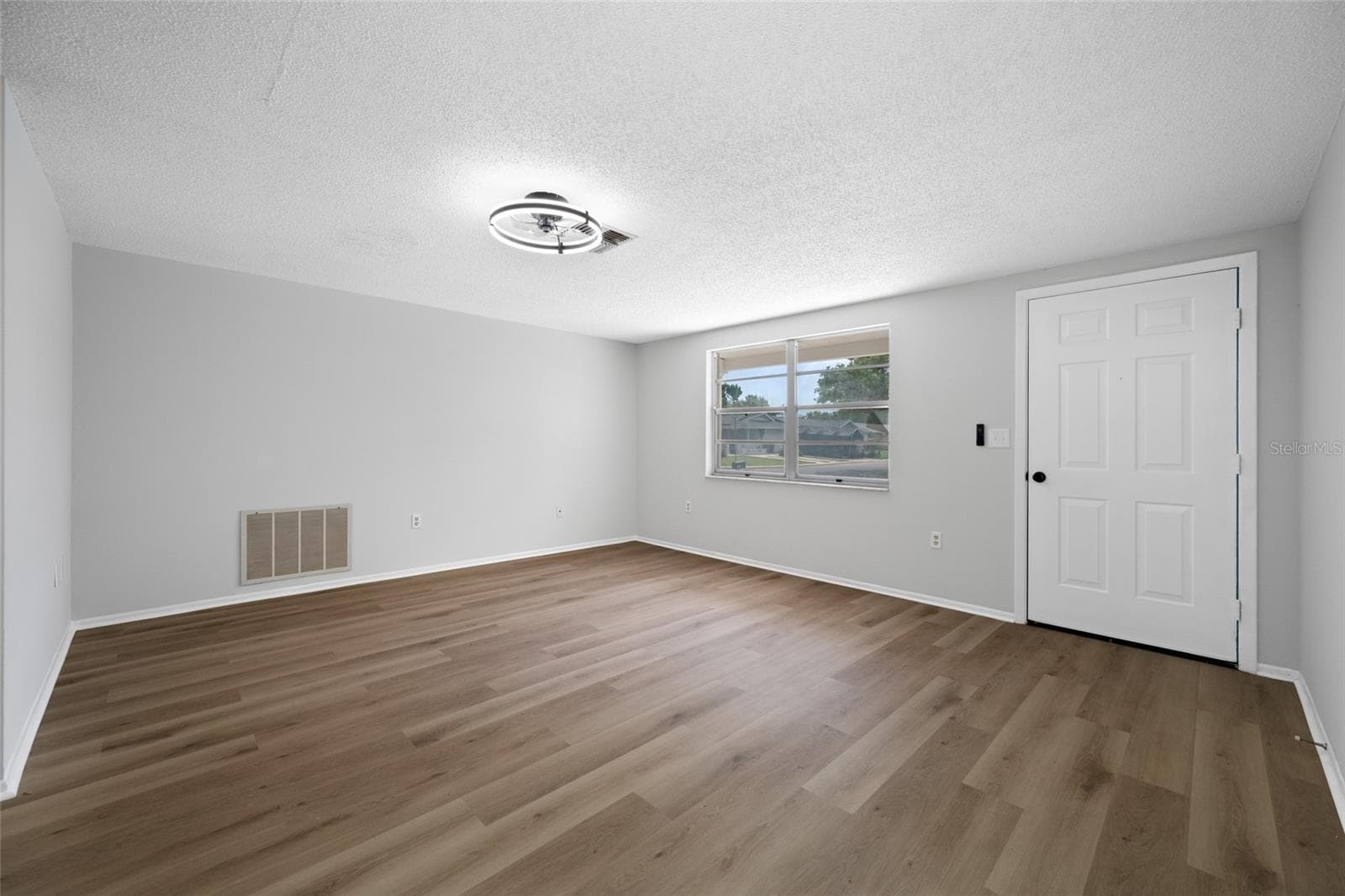 Single Family Residence at 11724 PAIGE DR, PORT RICHEY, photo 14 of 29