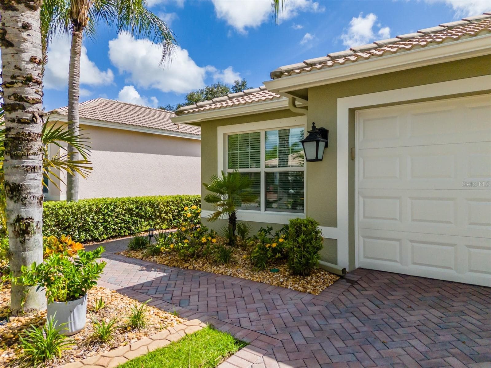 Single Family Residence at 15818 COBBLE MILL DR, WIMAUMA, photo 5 of 97