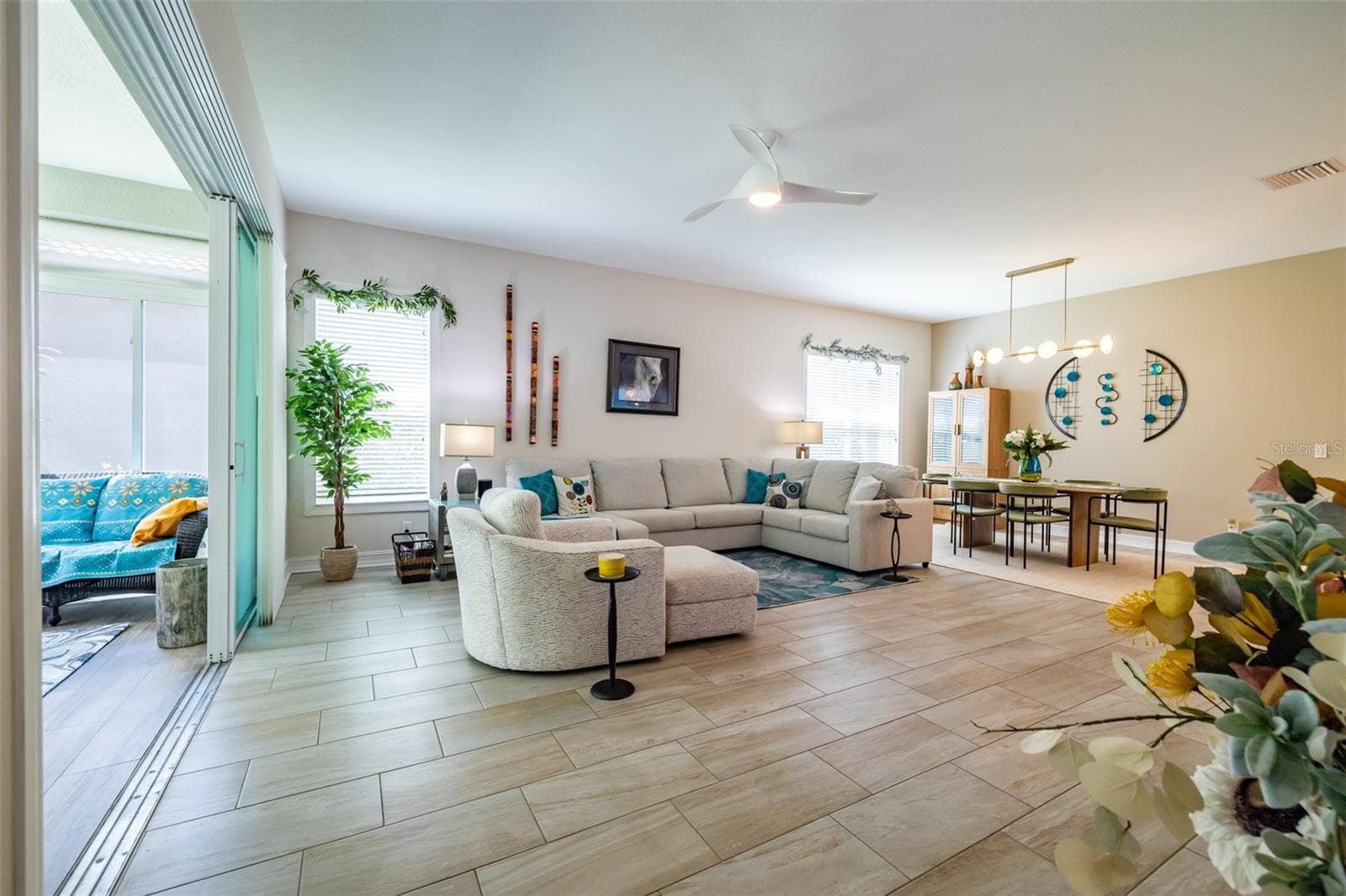 Single Family Residence at 15818 COBBLE MILL DR, WIMAUMA, photo 20 of 97