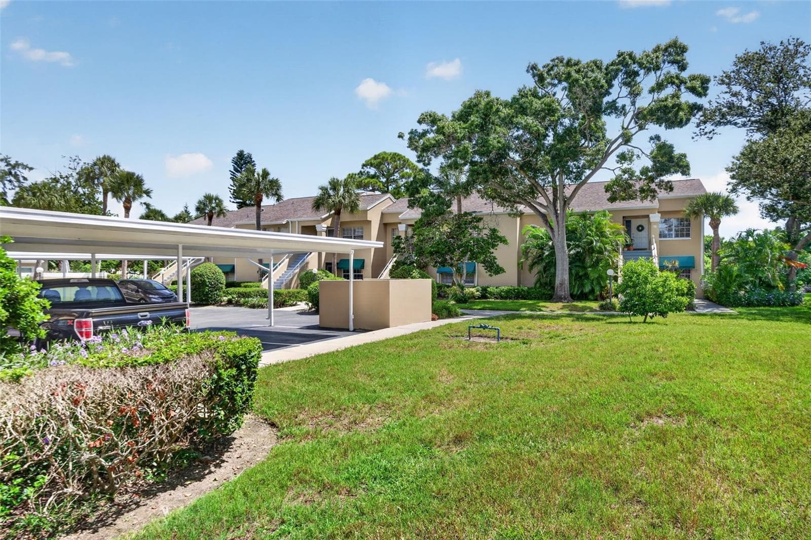 Condominium at 10811 INDIAN HILLS CT #37, SEMINOLE, photo 5 of 45