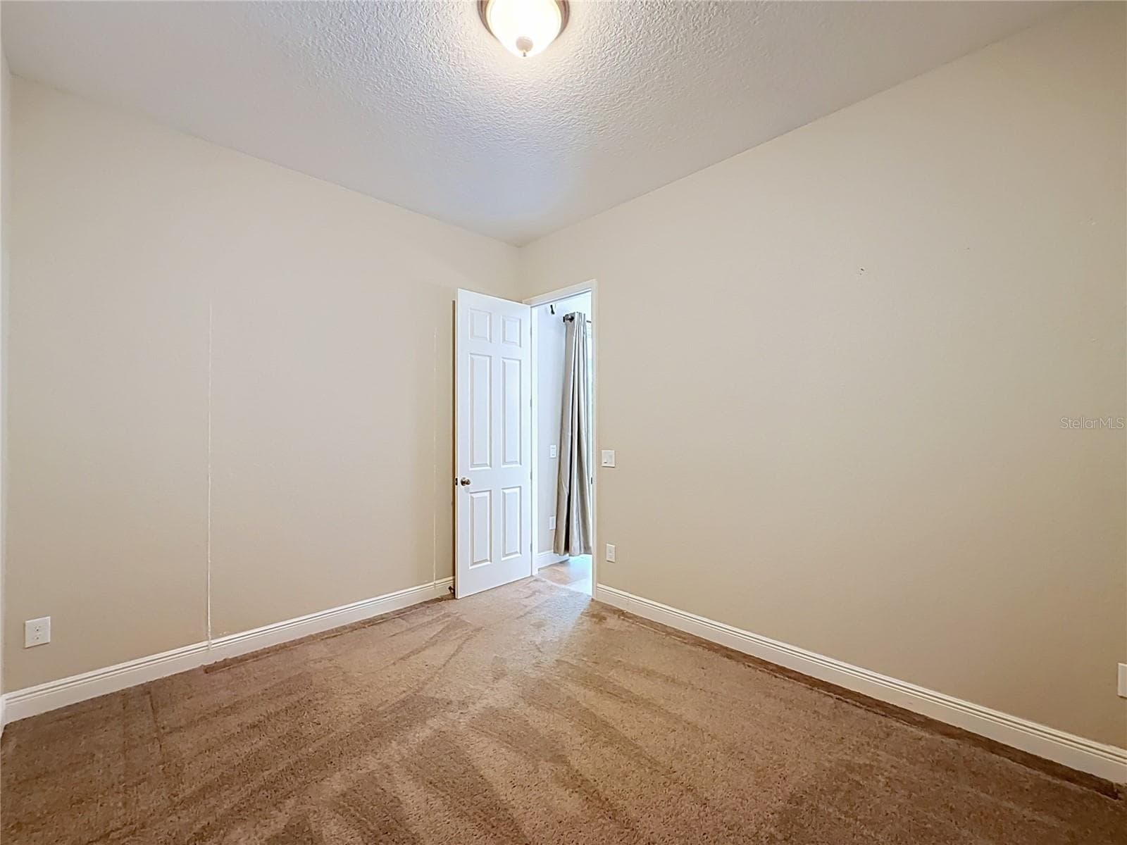 Single Family Residence at 10620 NE 104TH CIR, OXFORD, photo 39 of 67