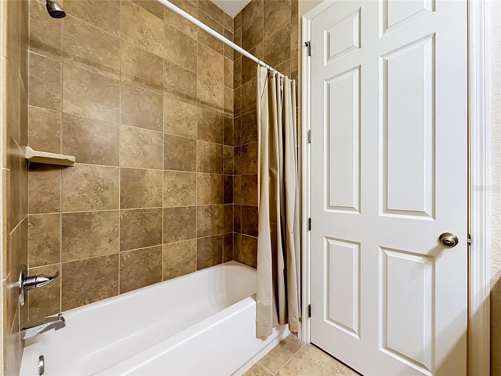 Single Family Residence at 10620 NE 104TH CIR, OXFORD, photo 54 of 67