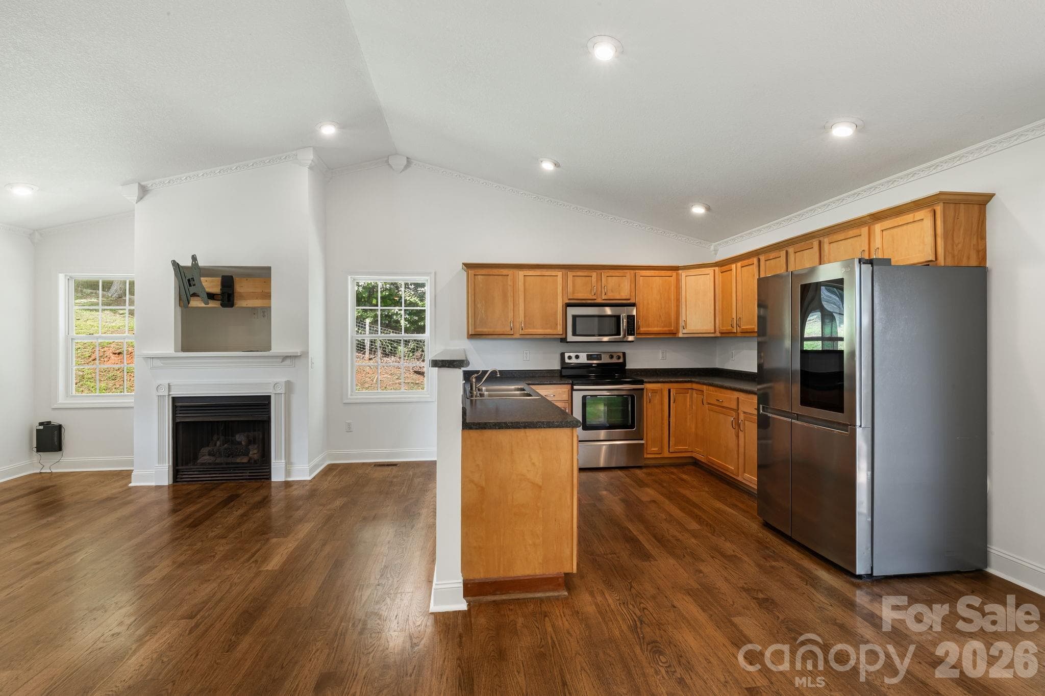 Single Family Residence at 184 Scarlett Ridge Drive, Marshall, photo 16 of 48