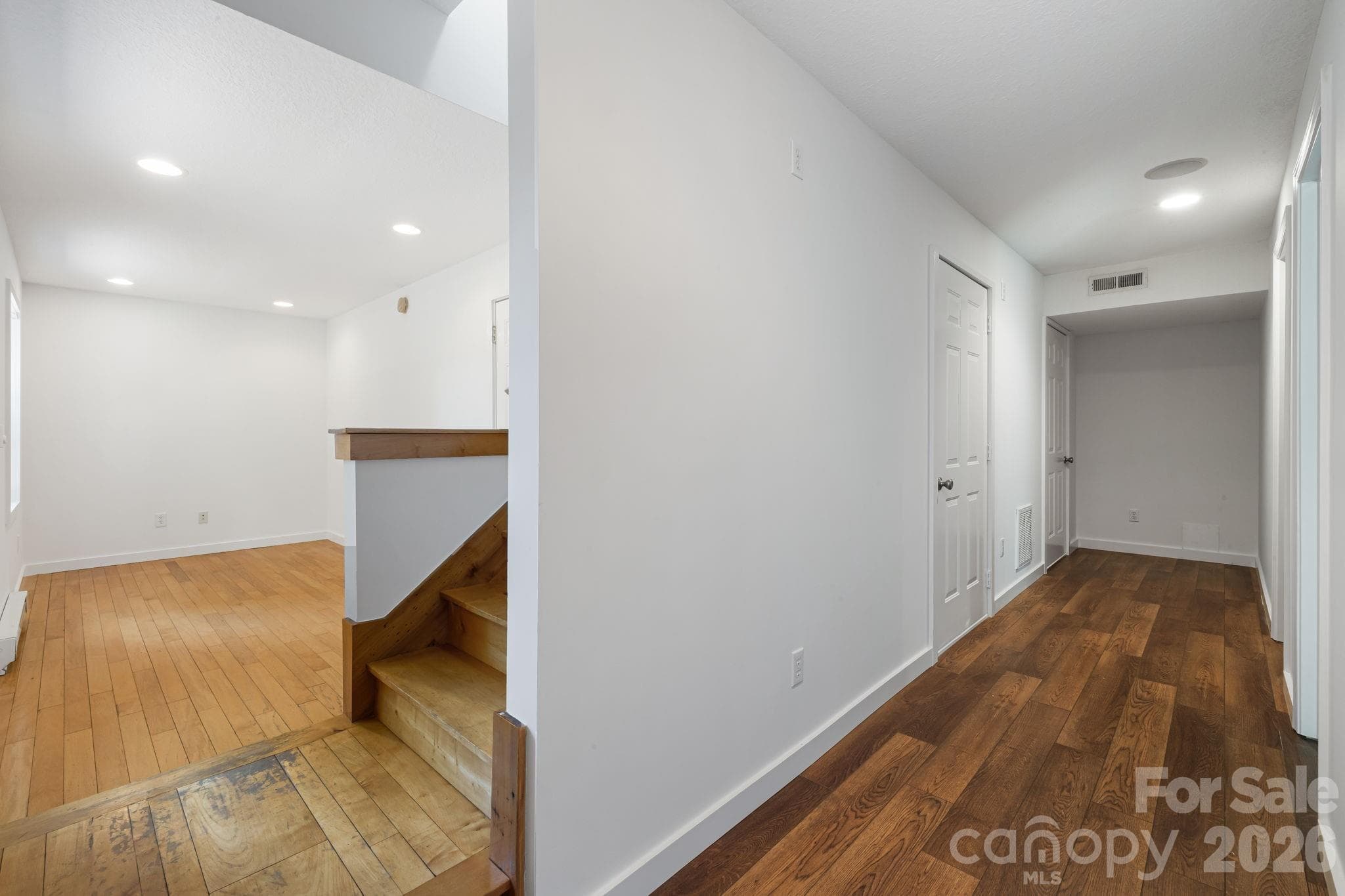Large area at the bottom of the stair where the current owners had it set up as an office - 184 Scarlett Ridge Drive, Marshall
