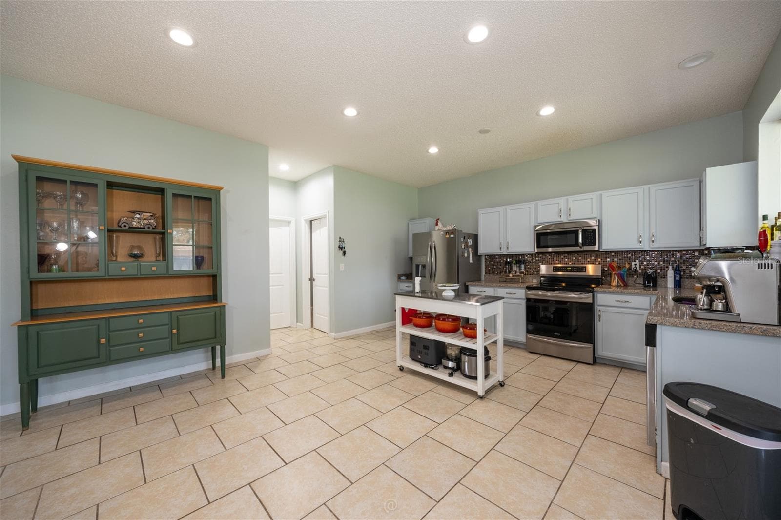 Single Family Residence at 6 RYBARK LN, PALM COAST, photo 4 of 33