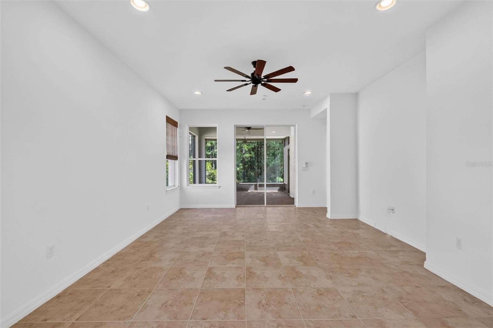 Single Family Residence at 1090 HARBOR RIDGE DR, POINCIANA, photo 13 of 42