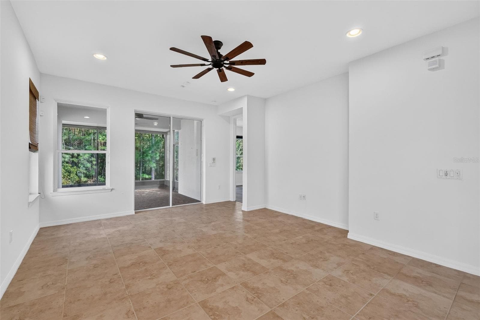 Single Family Residence at 1090 HARBOR RIDGE DR, POINCIANA, photo 16 of 42