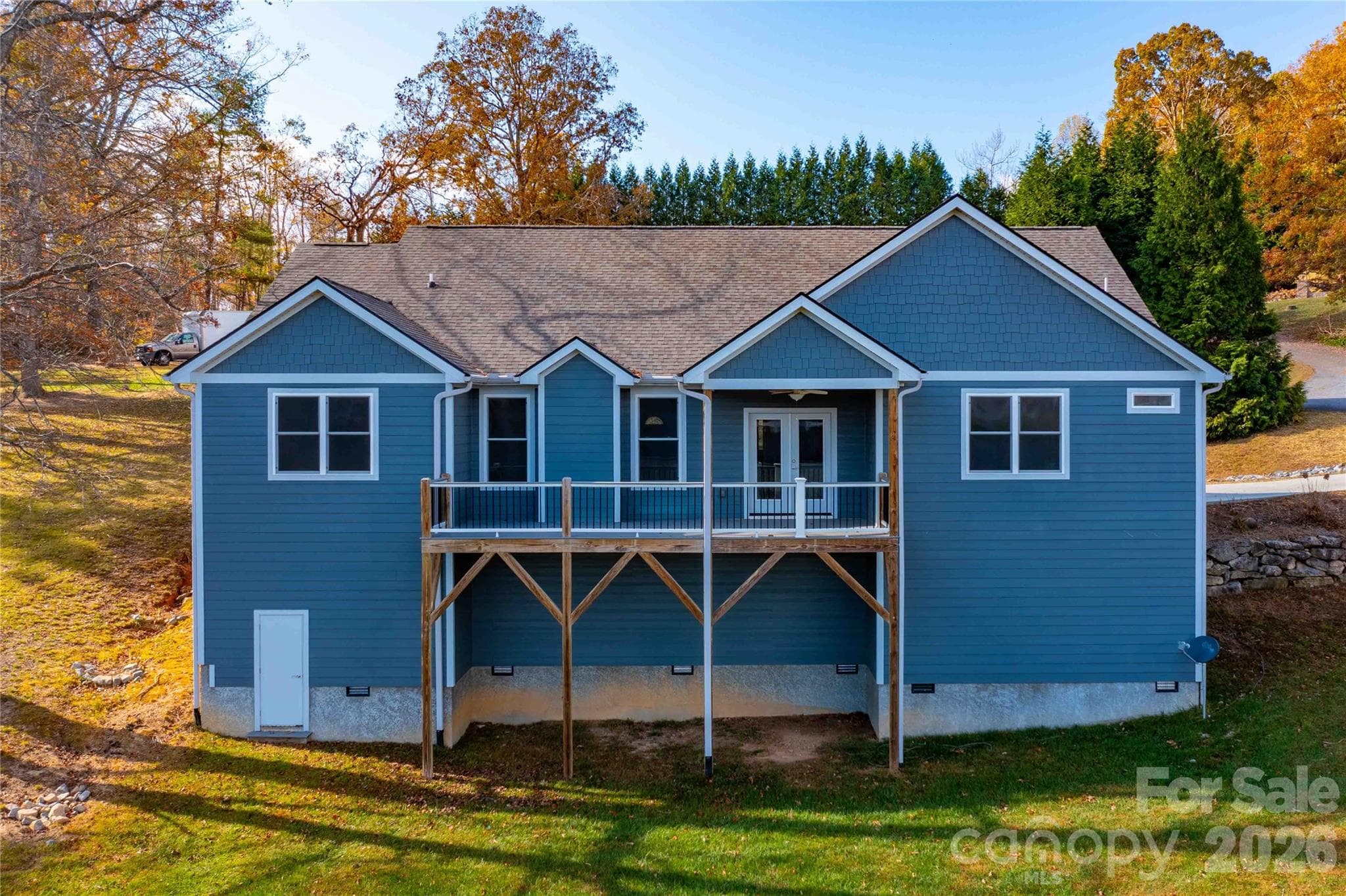 Deck faces East - Hendersonville