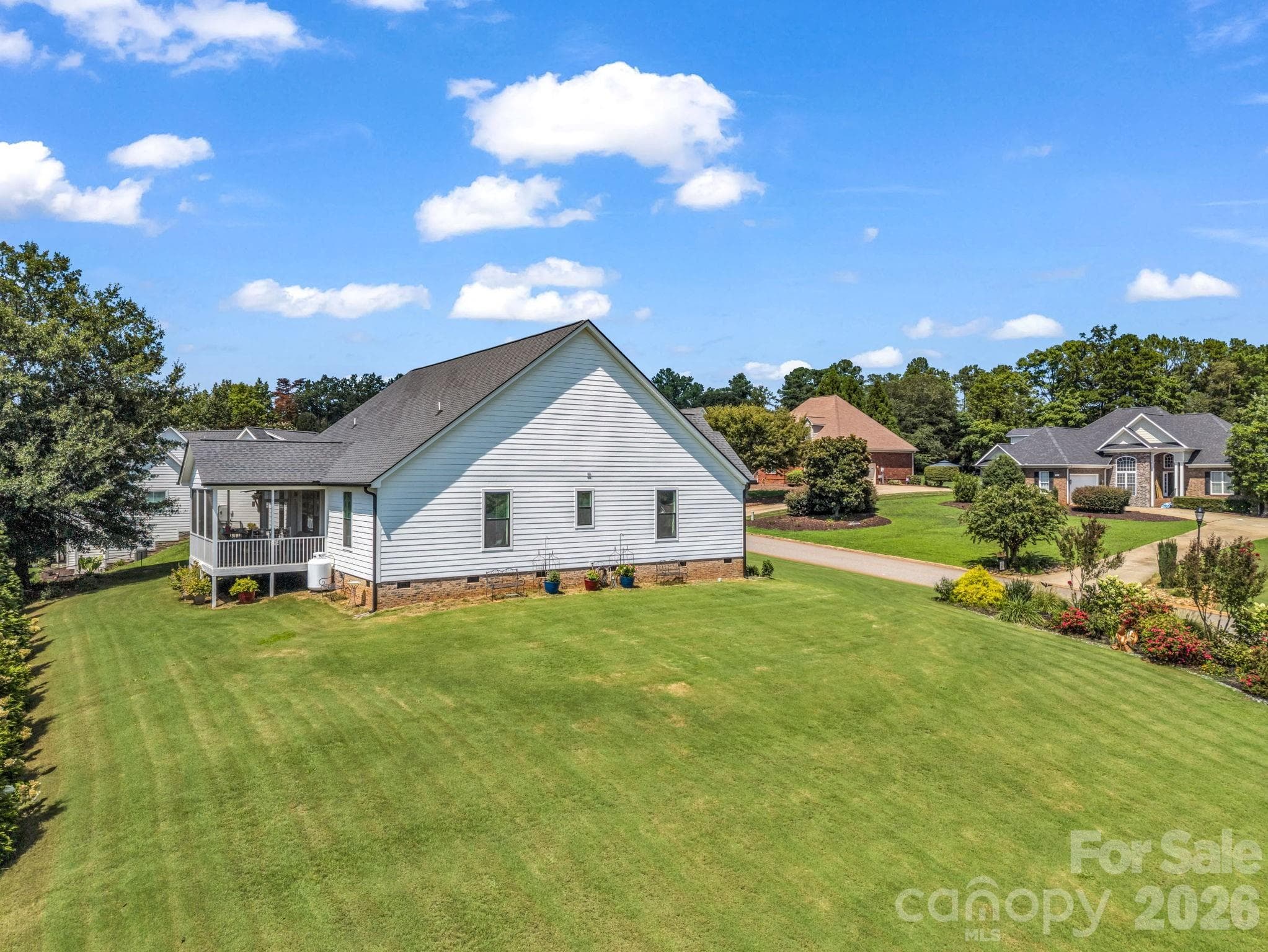 Single Family Residence at 718 Tinsberry Lane, Inman, photo 6 of 48