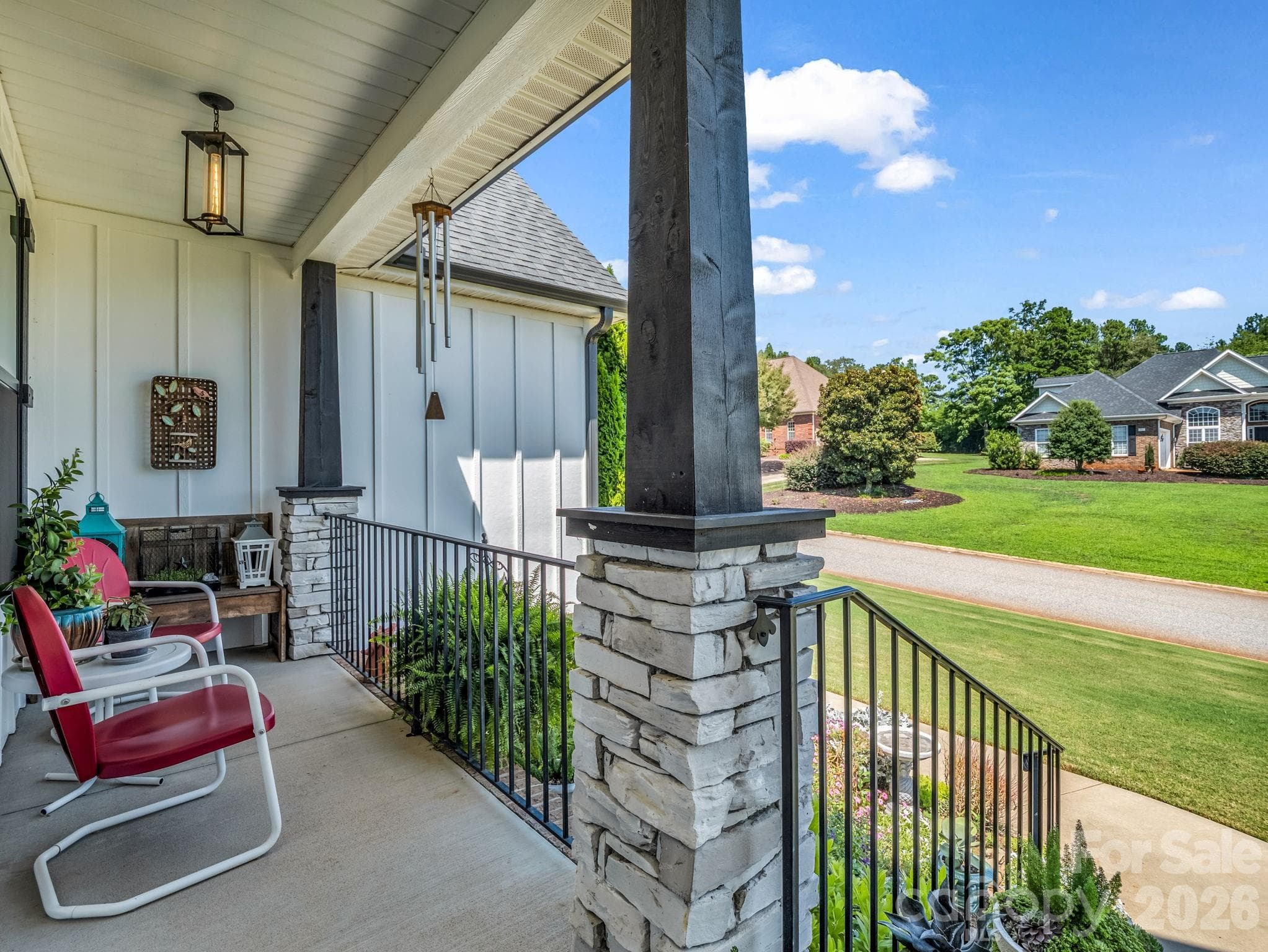 Single Family Residence at 718 Tinsberry Lane, Inman, photo 9 of 48