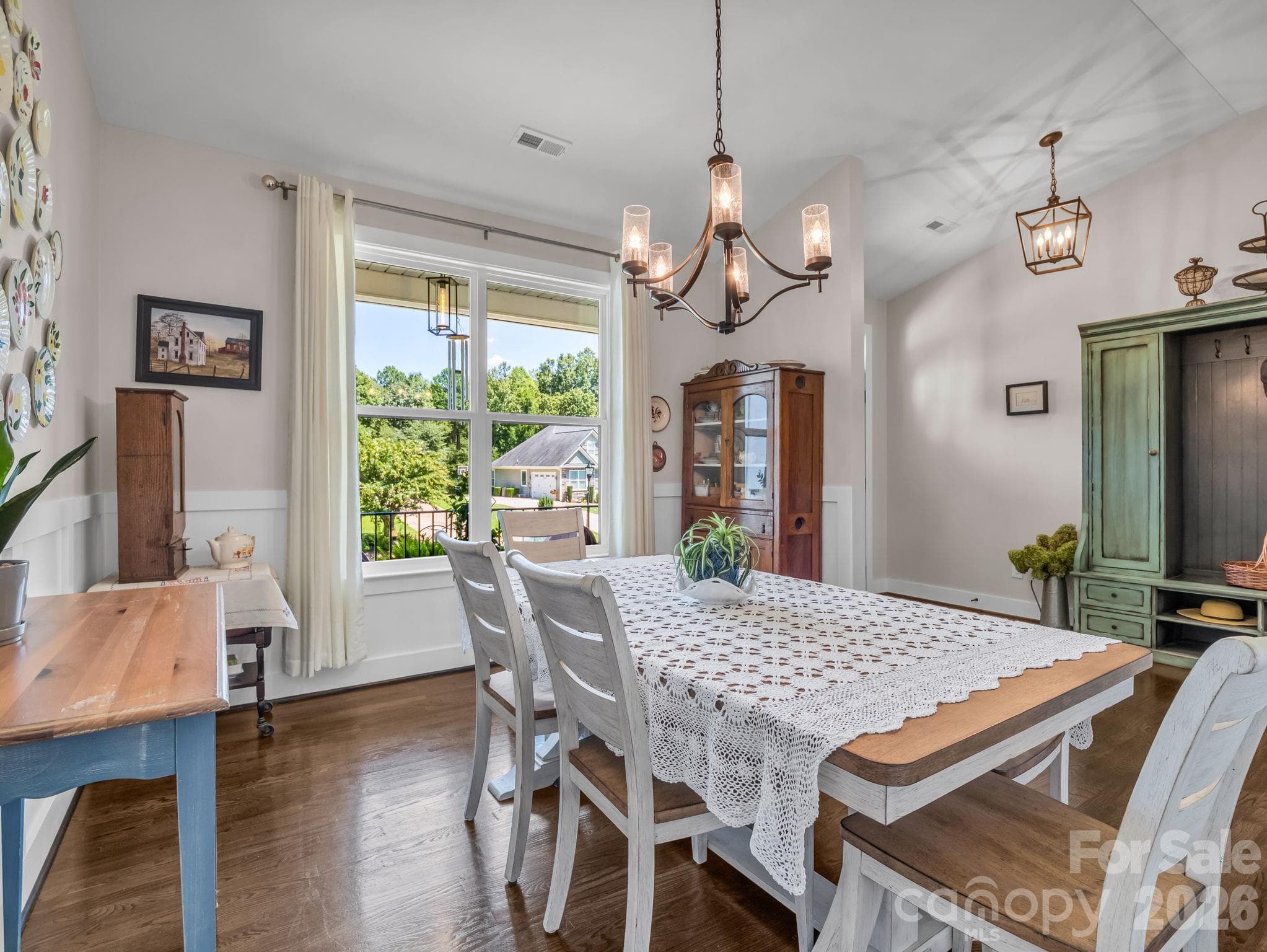 Single Family Residence at 718 Tinsberry Lane, Inman, photo 17 of 48