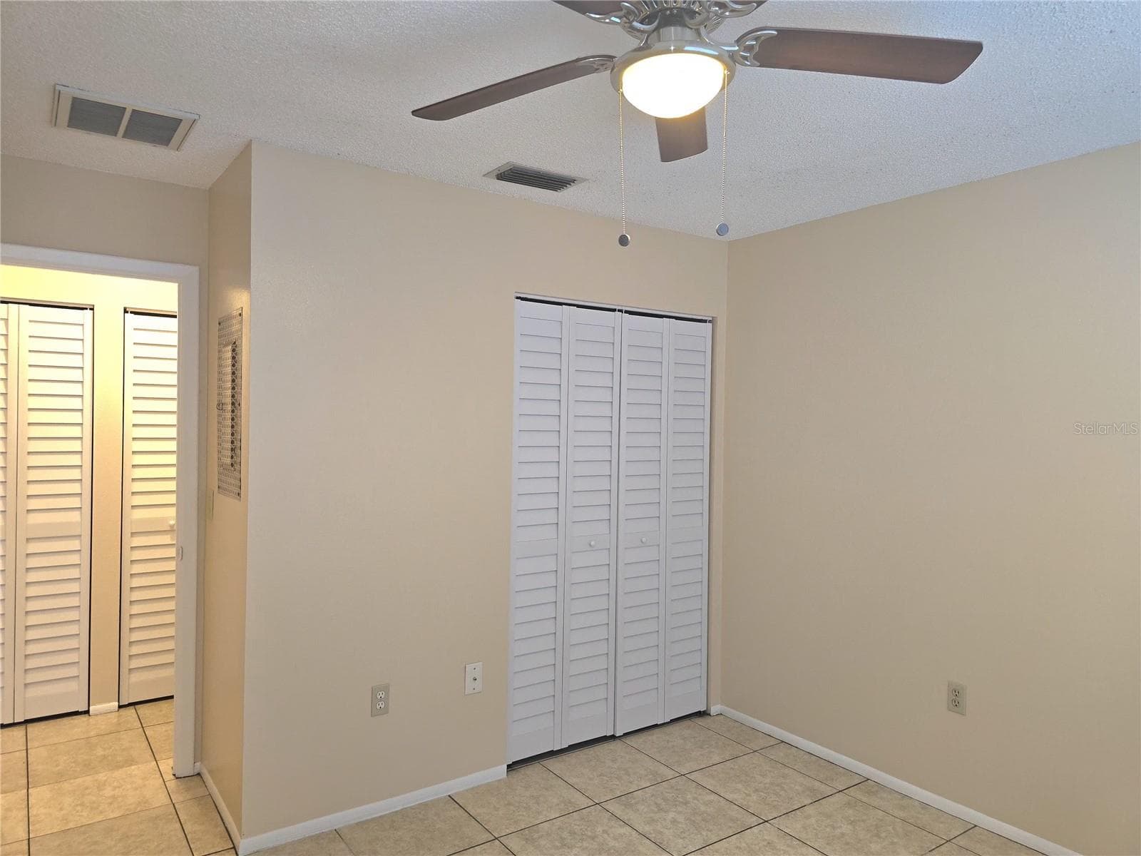 Single Family Residence at 2912 WAINWRIGHT CT, NEW PORT RICHEY, photo 8 of 37