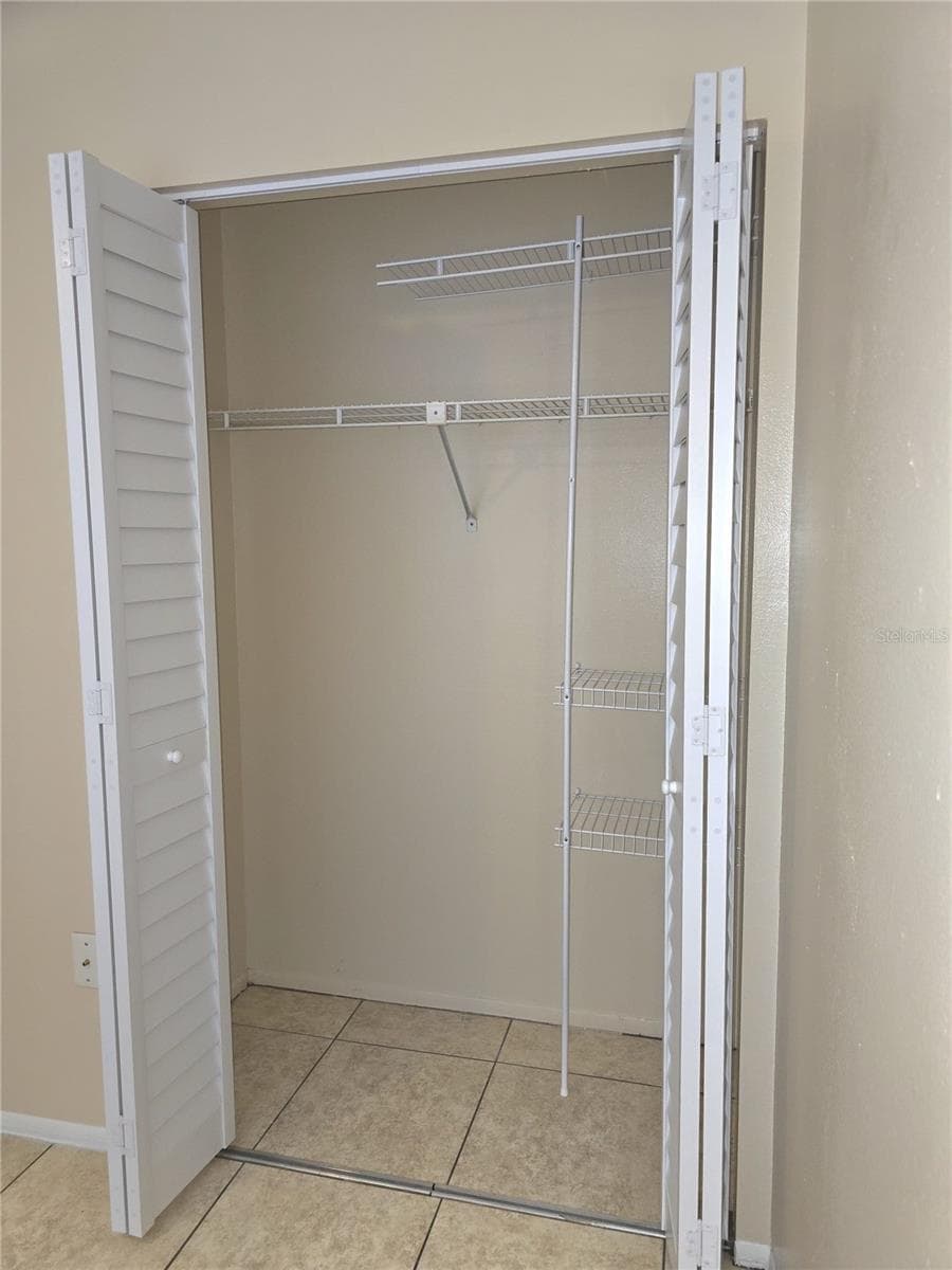 Single Family Residence at 2912 WAINWRIGHT CT, NEW PORT RICHEY, photo 9 of 37