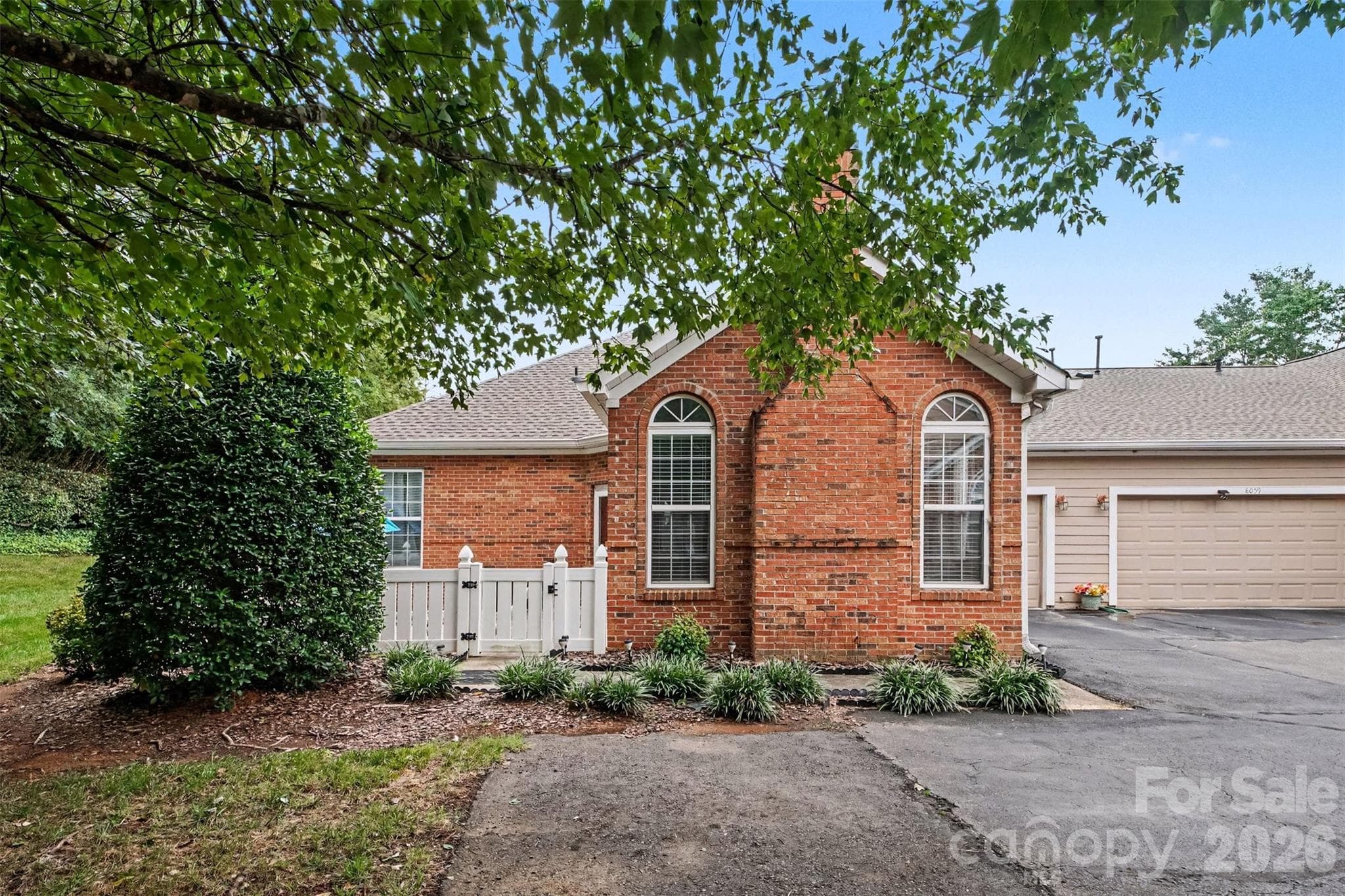 Townhouse at 8057 Sultana Circle, Charlotte, photo 10 of 23