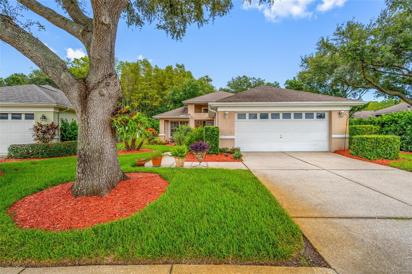 Single Family Residence at 1044 DALESIDE LN, NEW PORT RICHEY, photo 2 of 48