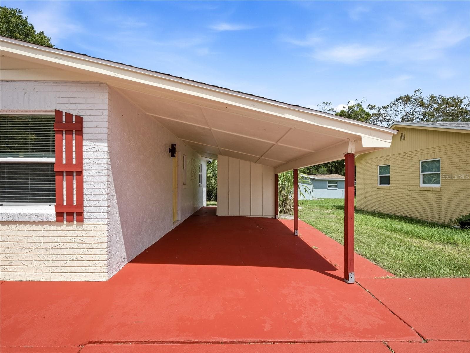 Single Family Residence at 629 CEDAR PARK DR, DAYTONA BEACH, photo 2 of 34