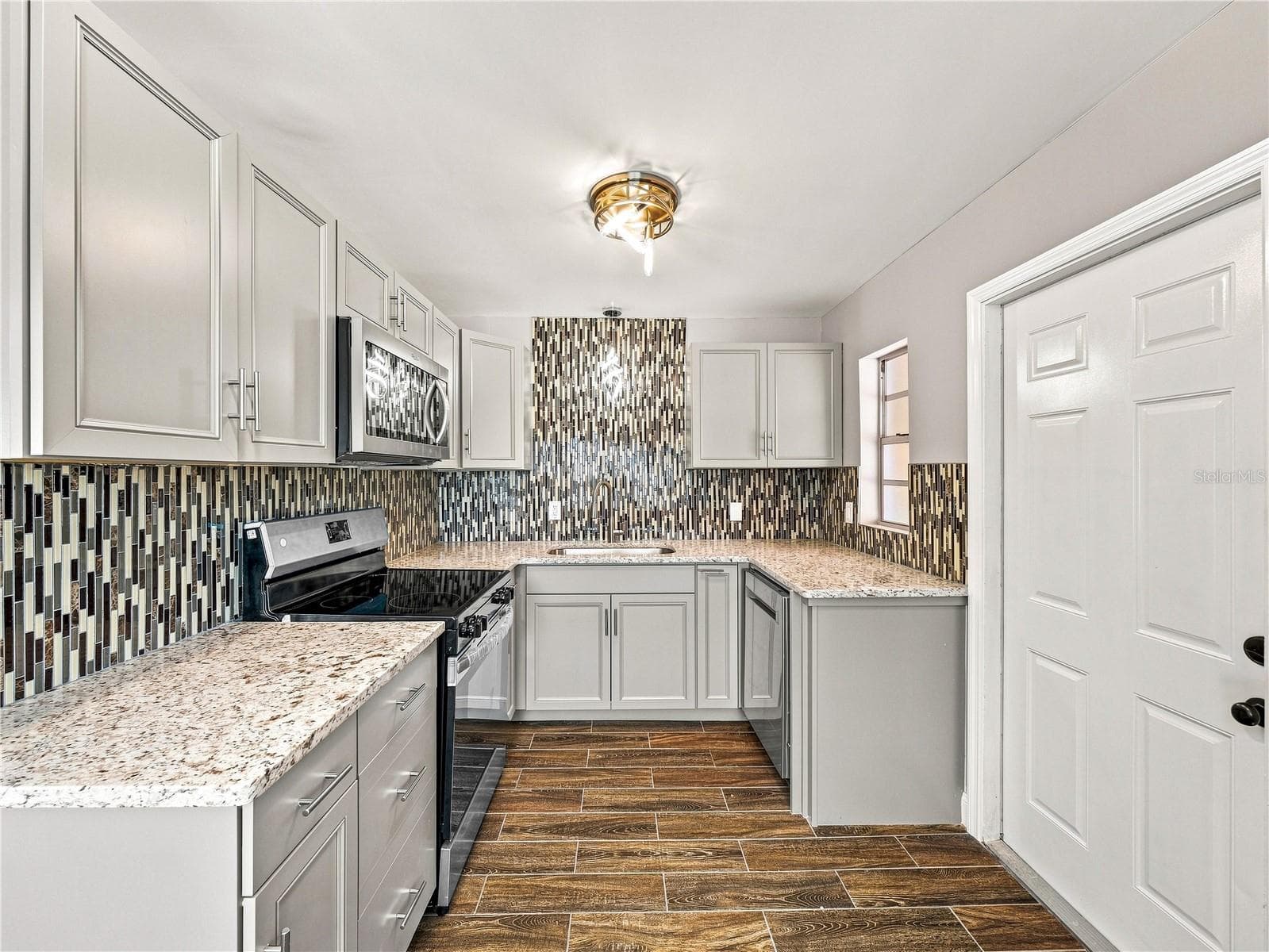 Single Family Residence at 629 CEDAR PARK DR, DAYTONA BEACH, photo 11 of 34