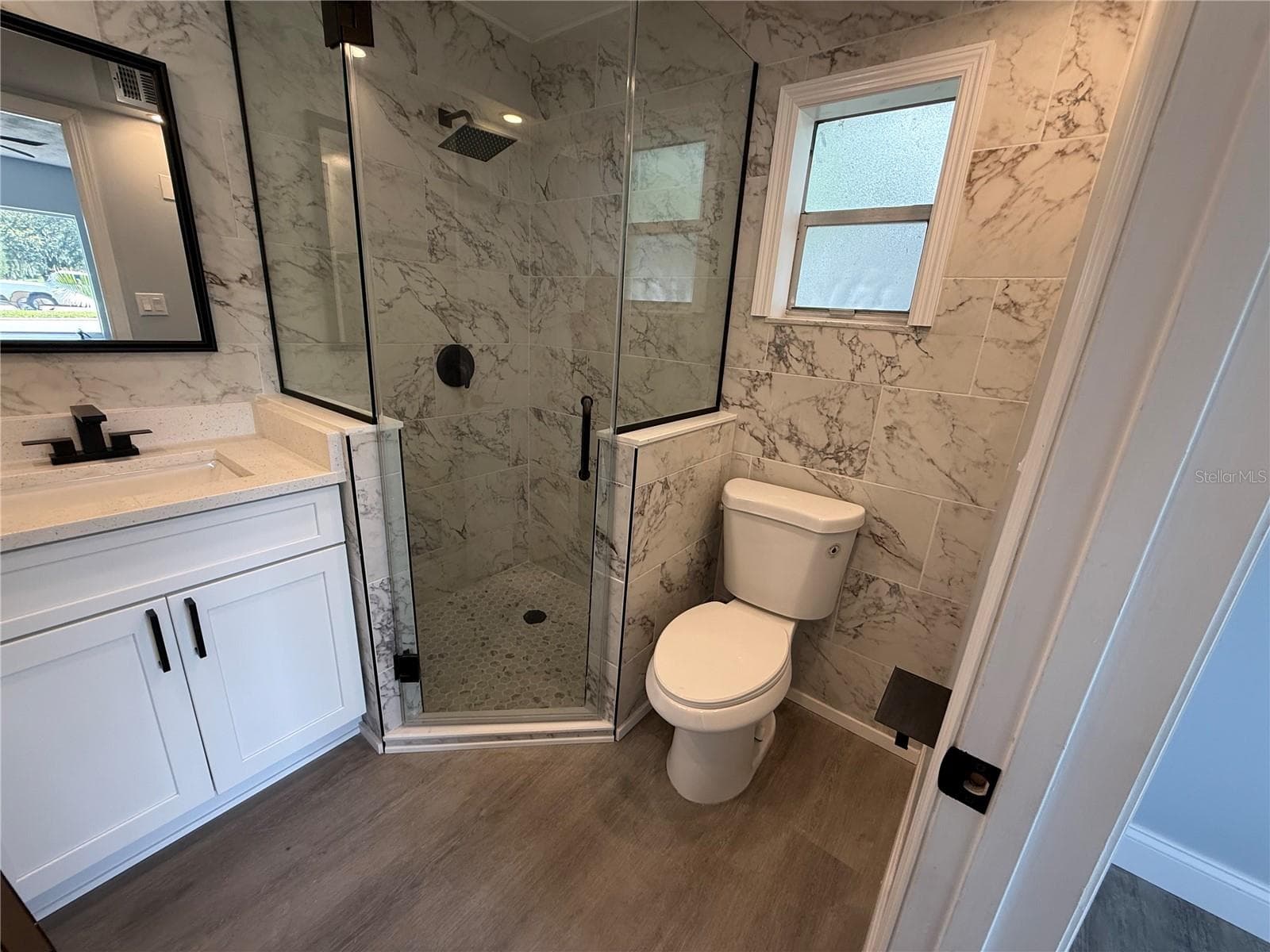 Master Bathroom fully renovated - 1000 E DIXIE AVE, LEESBURG