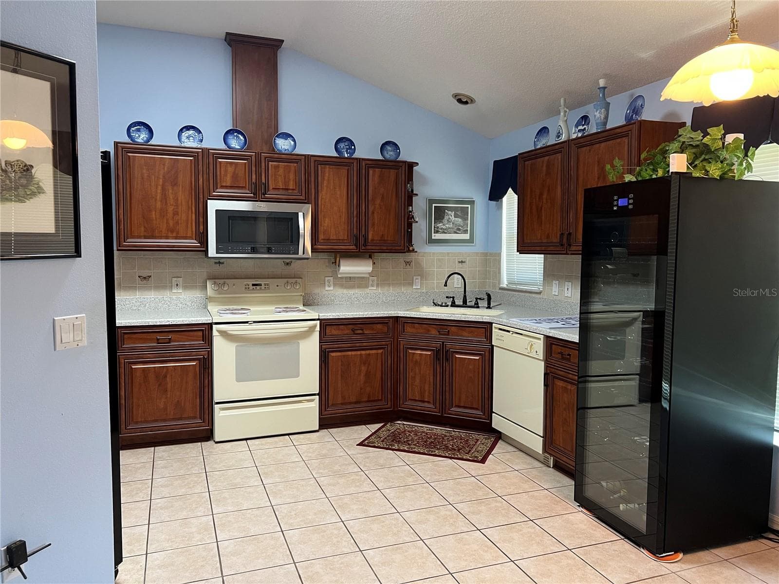 Kitchen Solid Surface Countertops - 1842 PUERTO BELLO DR, THE VILLAGES