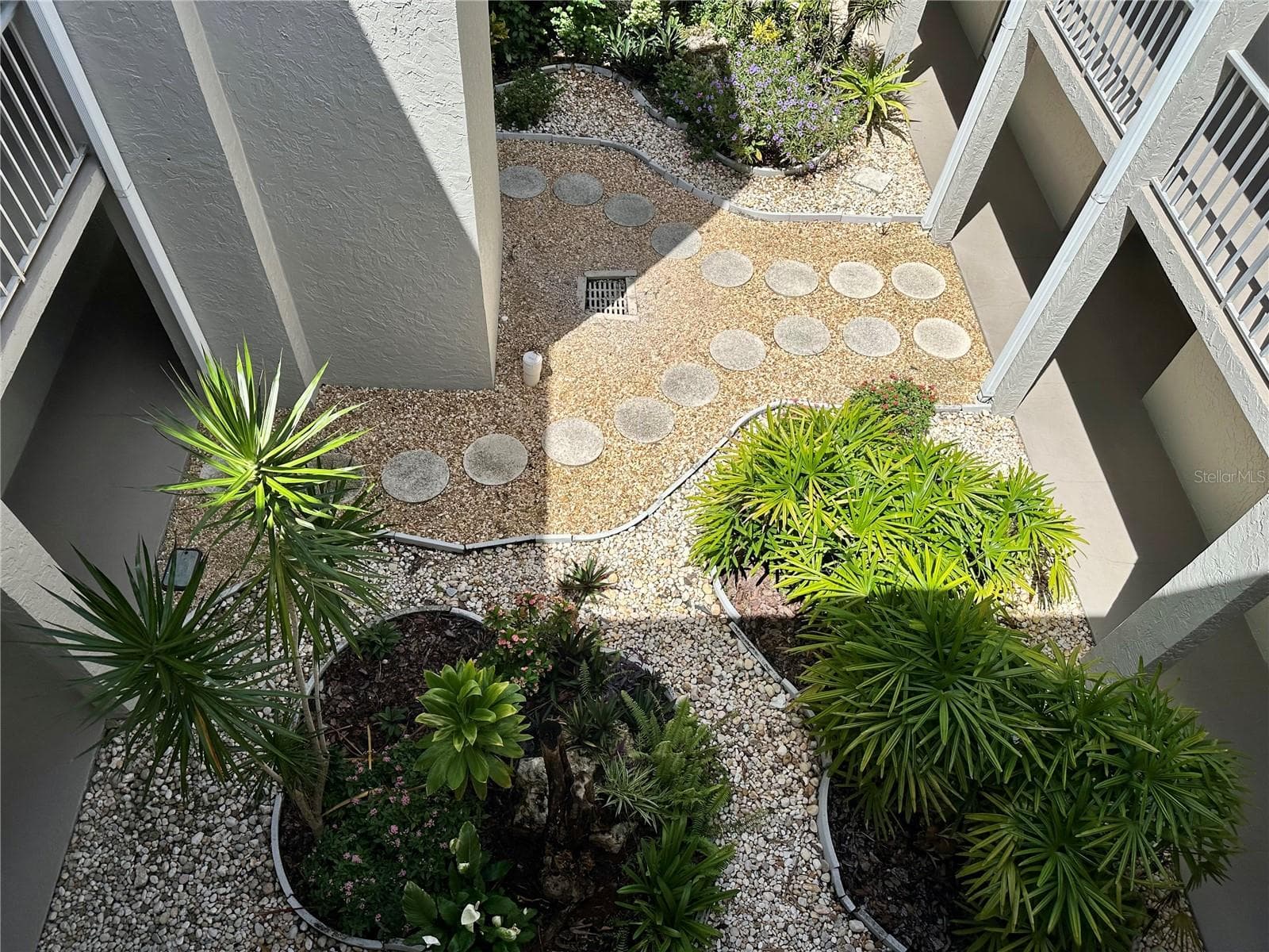 Condominium at 1330 GLEN OAKS DR E #370D, SARASOTA, photo 26 of 34