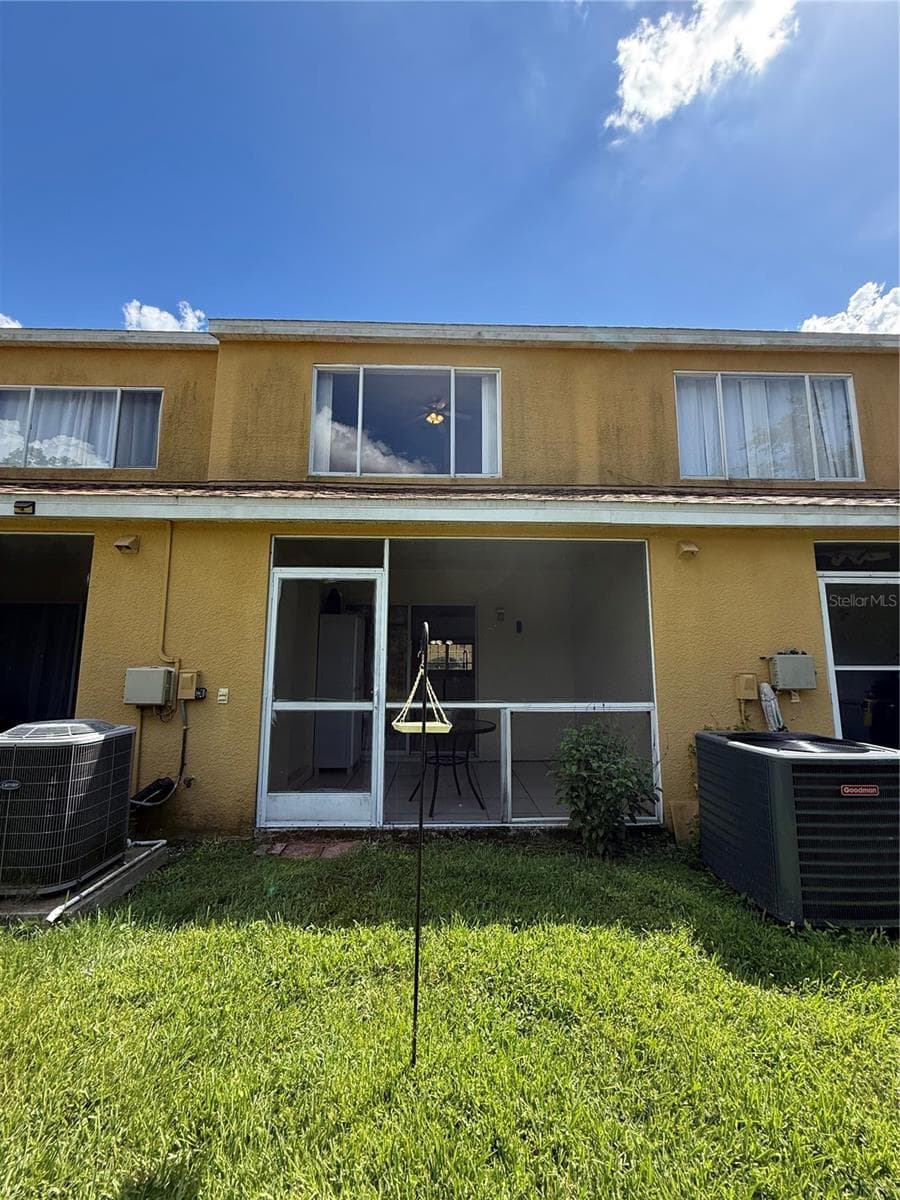 Townhouse at 30035 GRANDA HILLS CT, WESLEY CHAPEL, photo 13 of 30