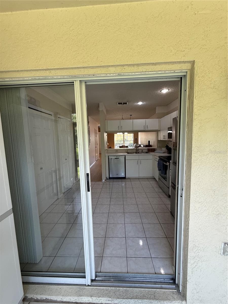 Townhouse at 30035 GRANDA HILLS CT, WESLEY CHAPEL, photo 14 of 30