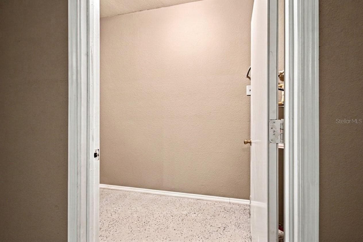 Garage Storage - 2151 CHIANTI PL #12-122, PALM HARBOR