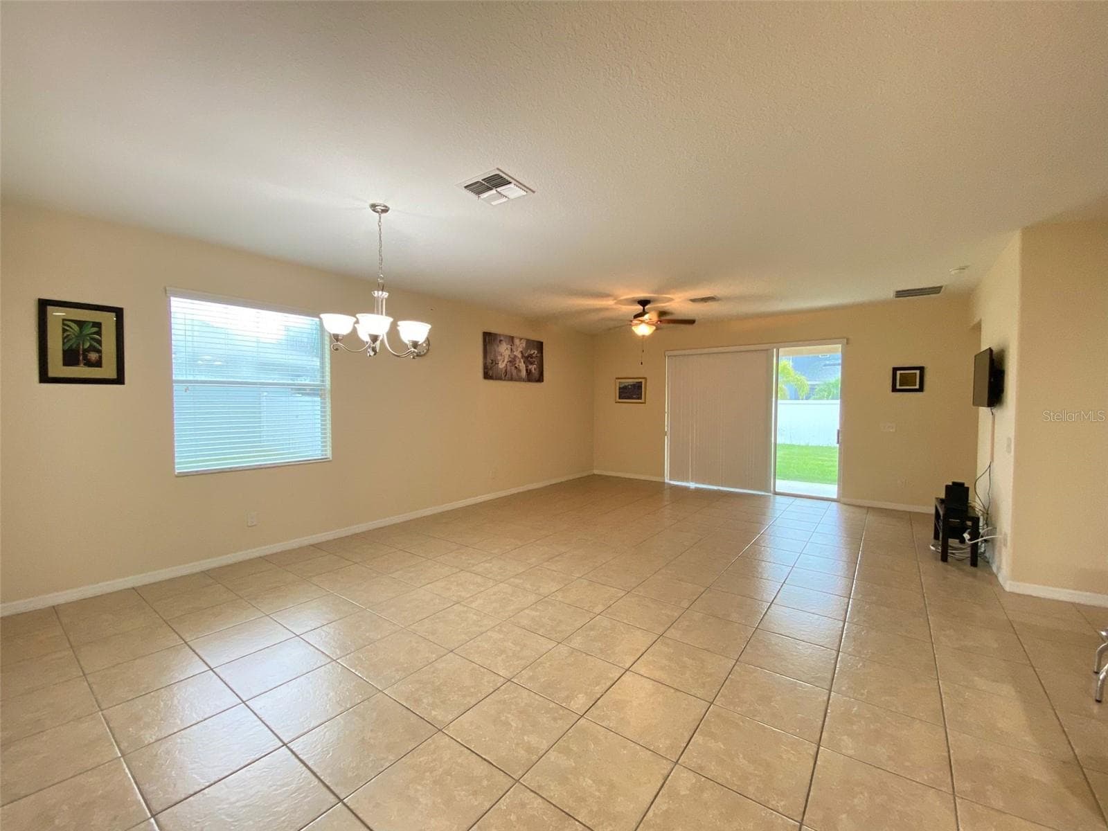 Single Family Residence at 2555 CARRICKTON CIR, ORLANDO, photo 3 of 34