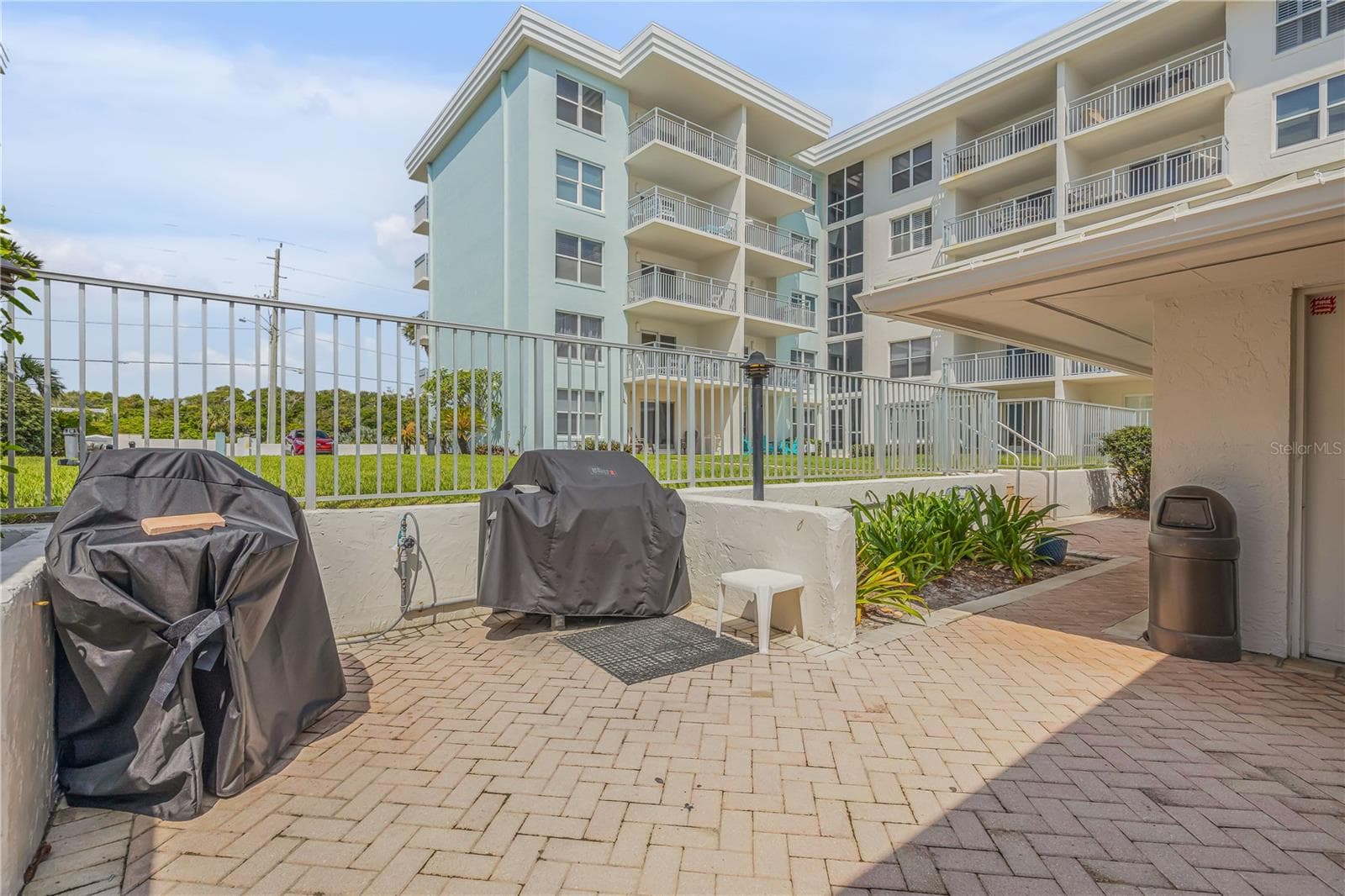 Community Grills - 4151 S ATLANTIC AVE #3030, NEW SMYRNA BEACH