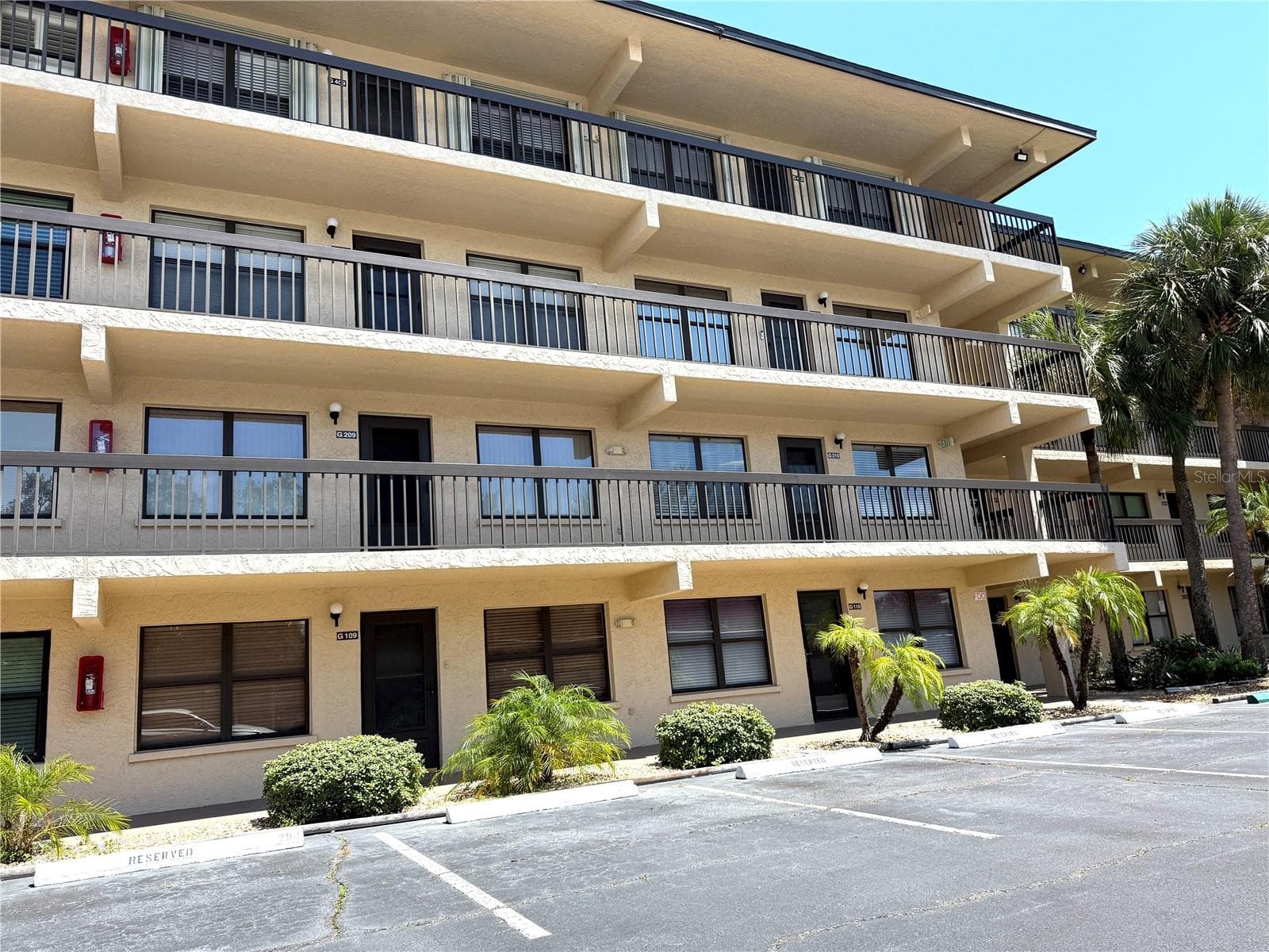 Building Front - 625 30TH AVE W #G109, BRADENTON